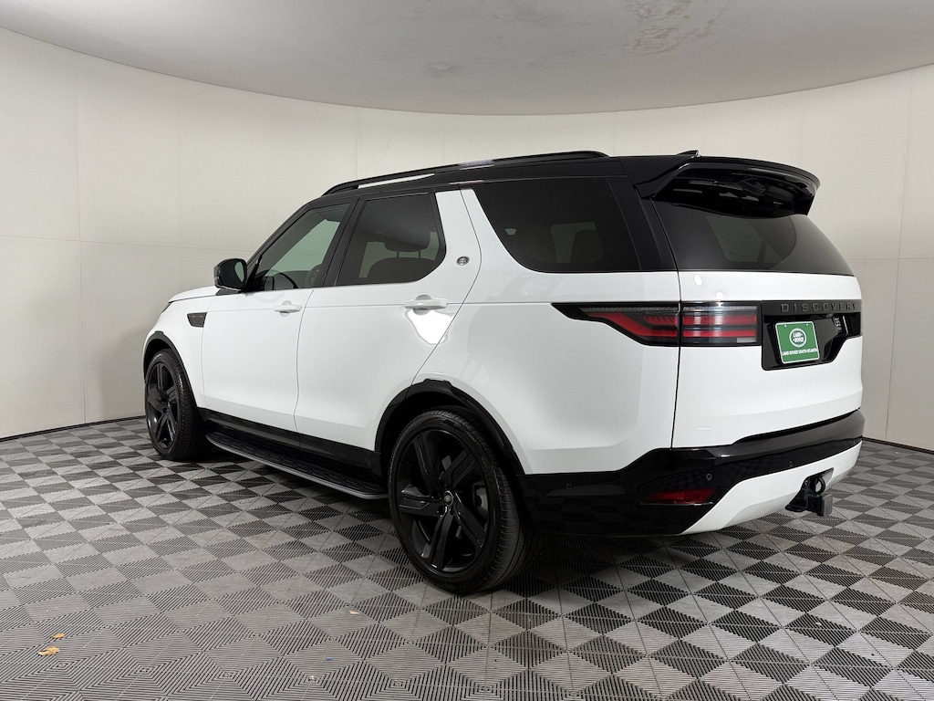 Certified 2025 Land Rover Discovery Dynamic SE SUV