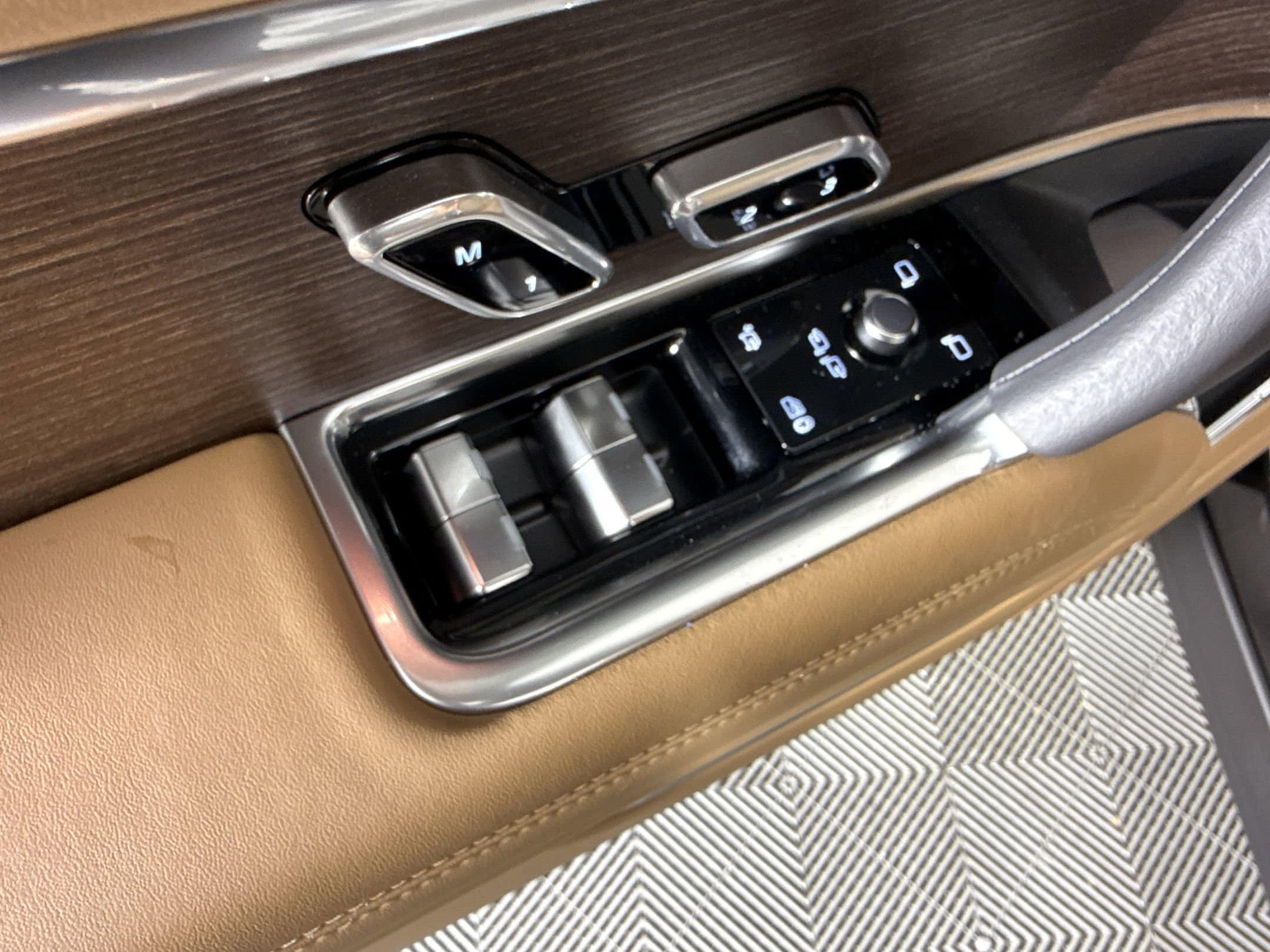 2026 Land Rover Range Rover SE - Photo 11