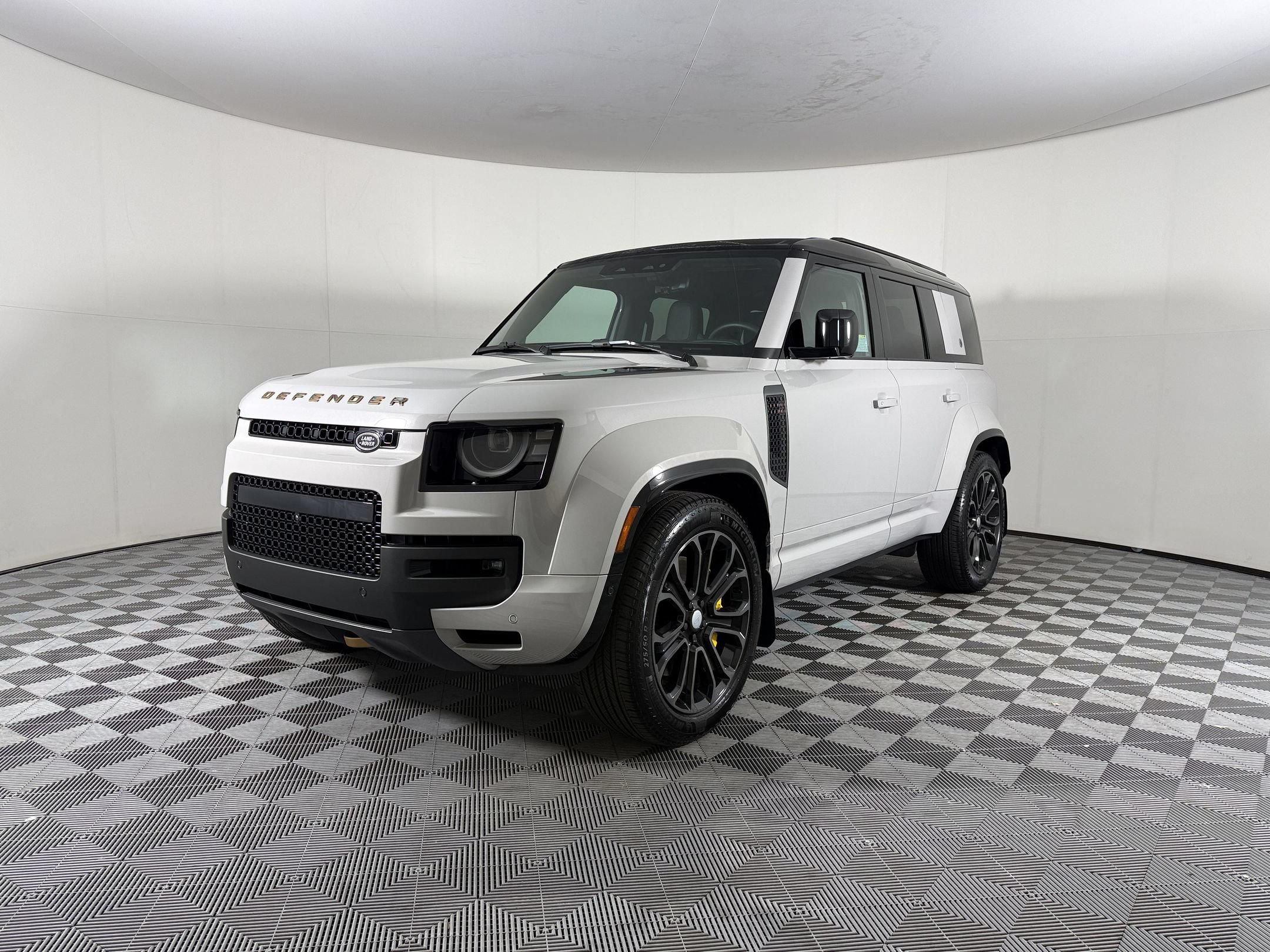 2026 Land Rover Defender 110