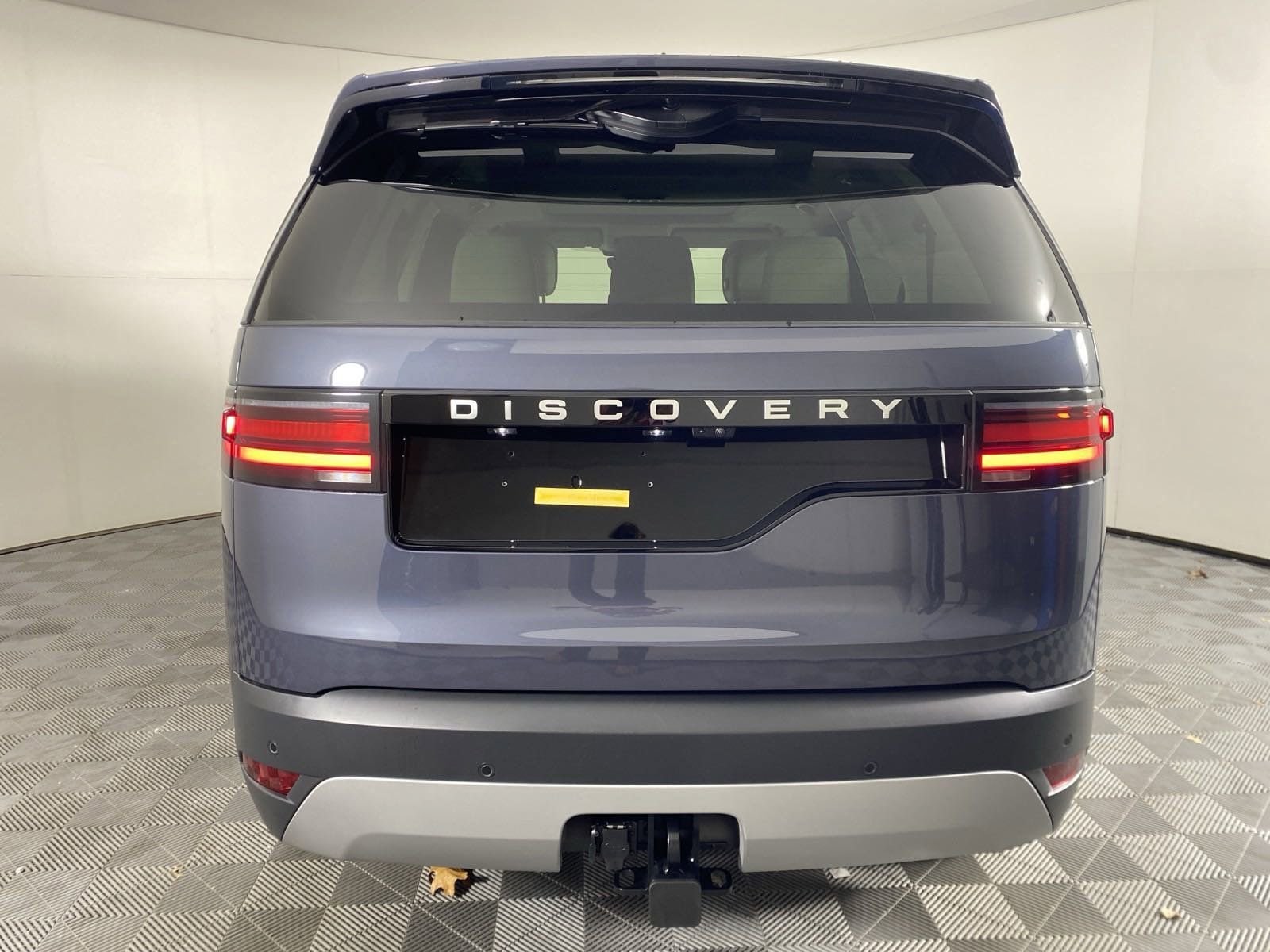 2025 Land Rover Discovery S SUV