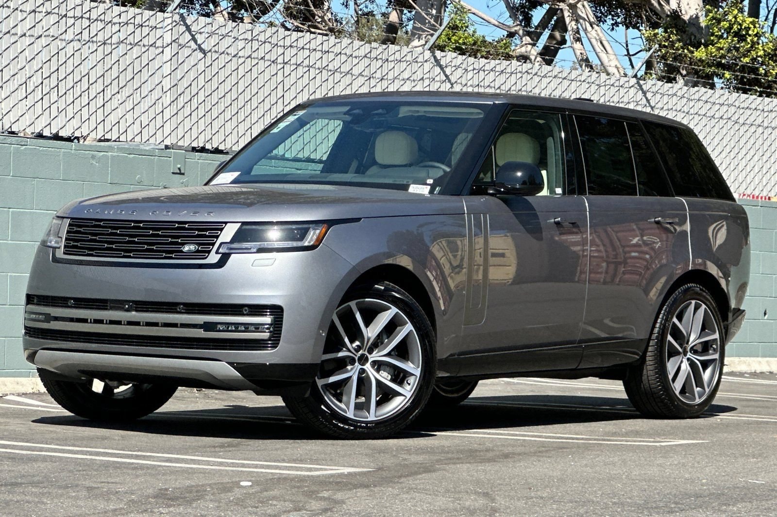 2026 Land Rover Range Rover SE SUV 2026 Land Rover Range Rover SE SUV