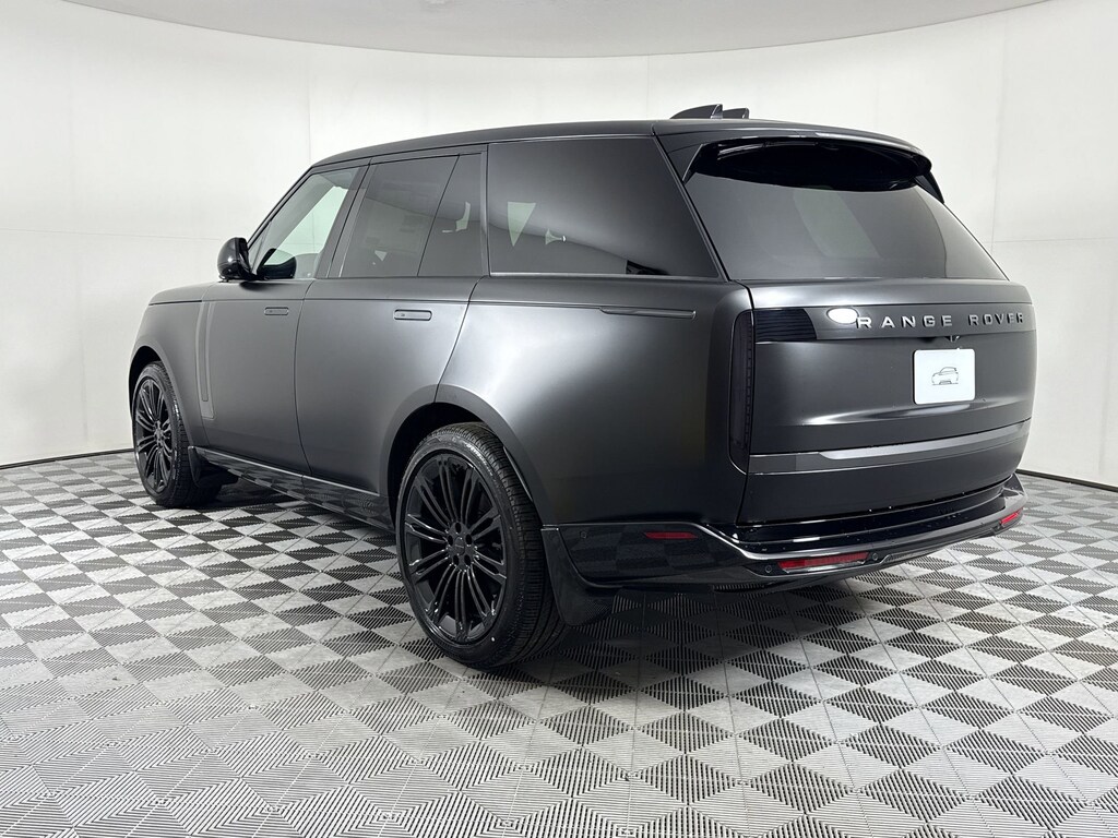 New 2026 Land Rover Range Rover P400 SE SUV