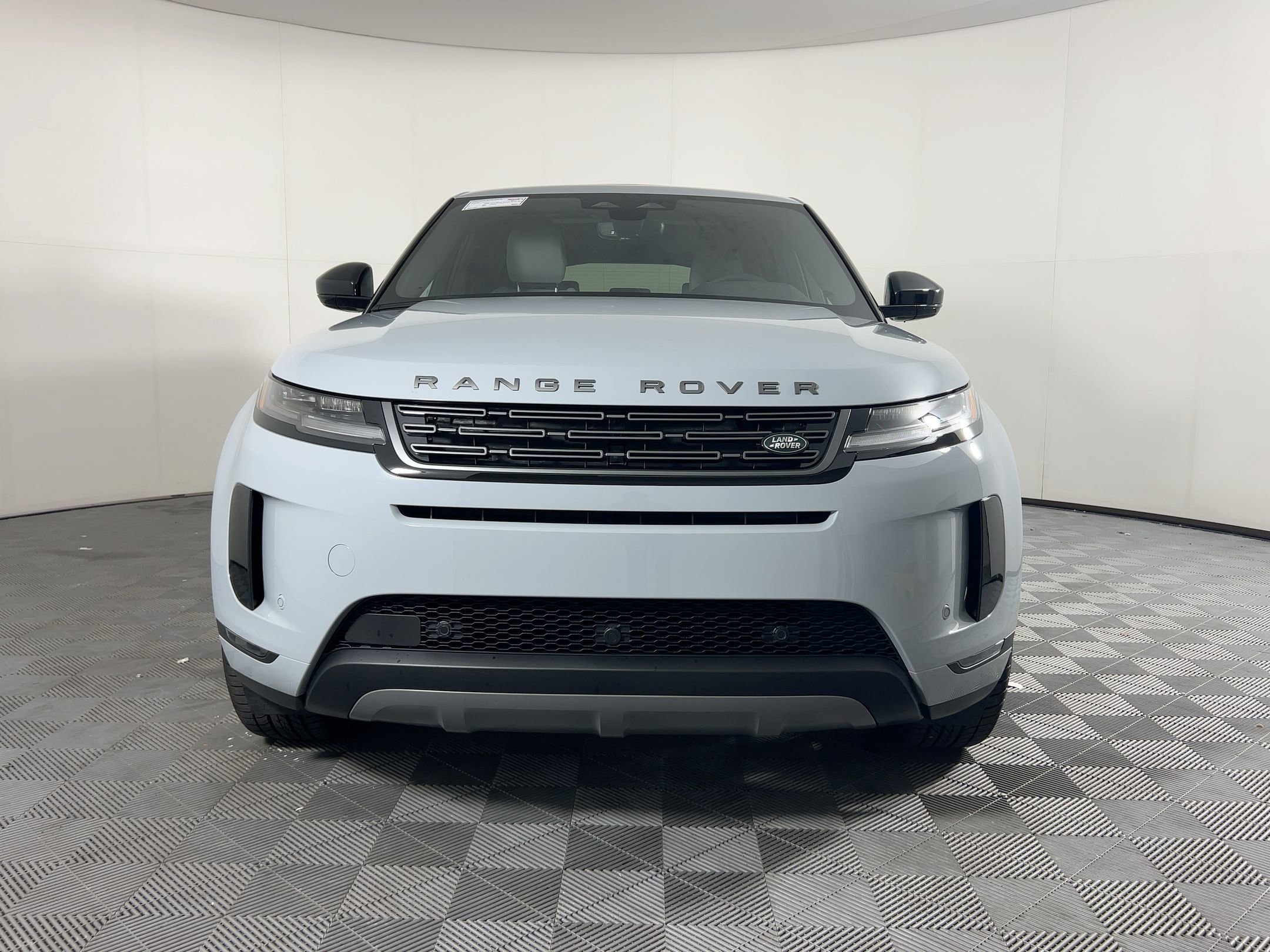 2026 Land Rover Range Rover Evoque S photo 3