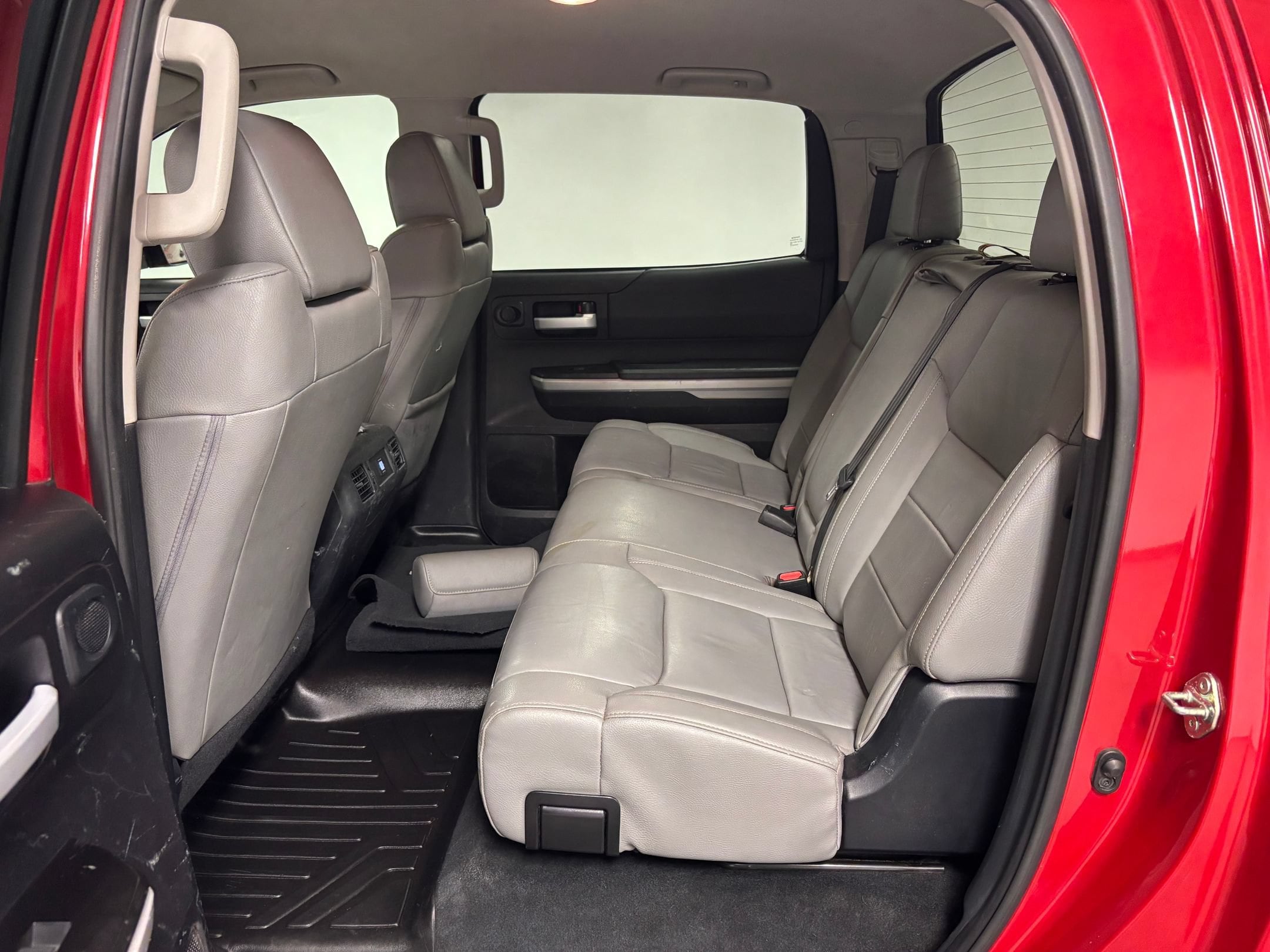 2020 Toyota Tundra SR5 - Photo 18