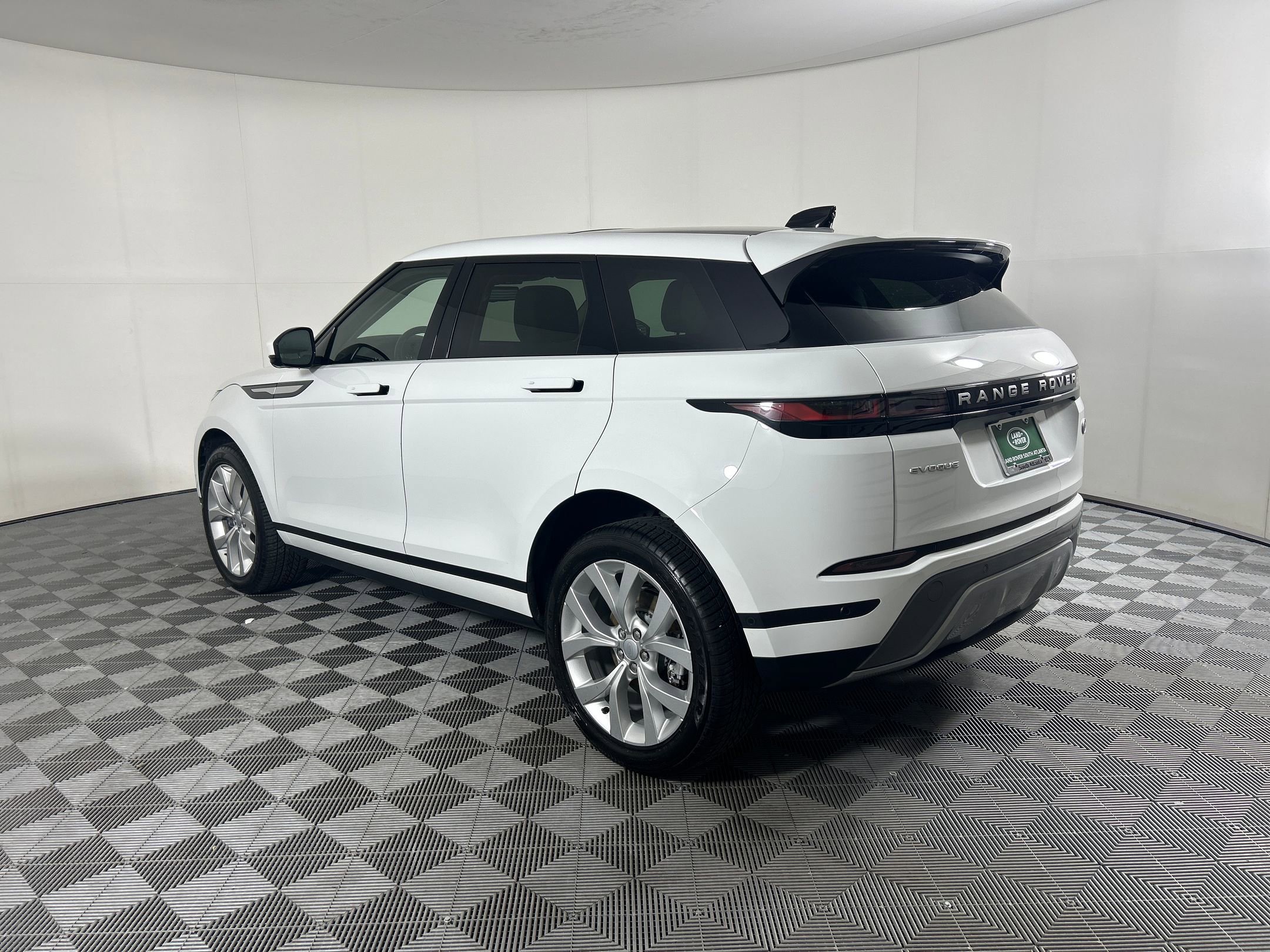 2021 Land Rover Range Rover Evoque SE photo 3