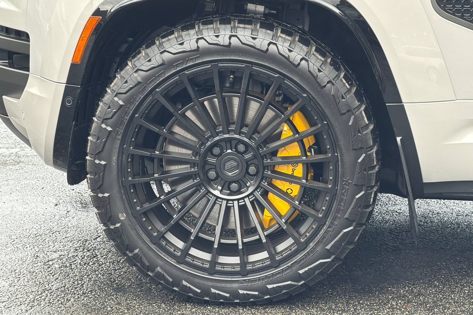 2026 Land Rover Defender OCTA - Photo 54