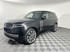 2025 Land Rover Range Rover P400 SE SUV