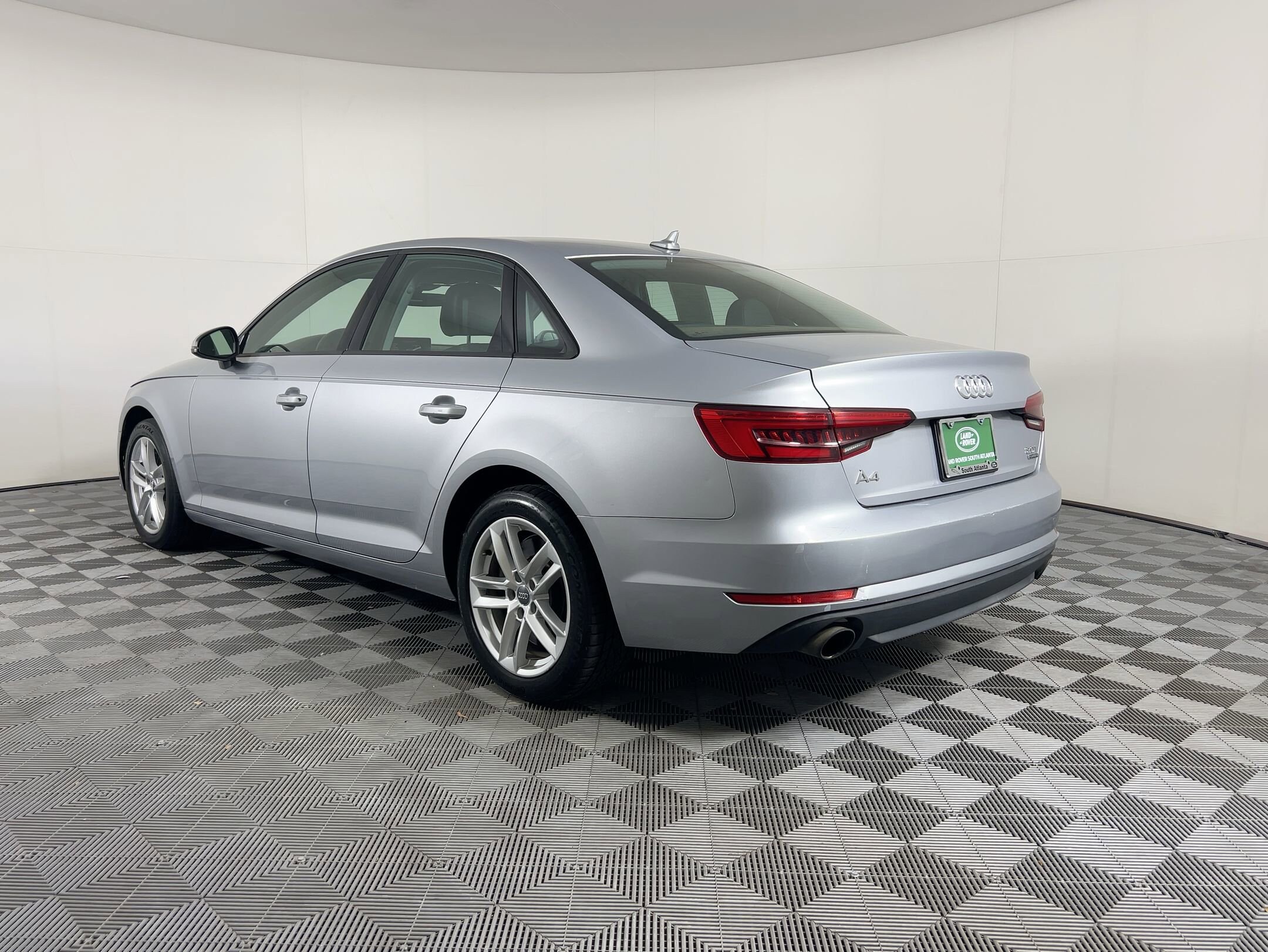 2017 Audi A4 Quattro Premium photo 2