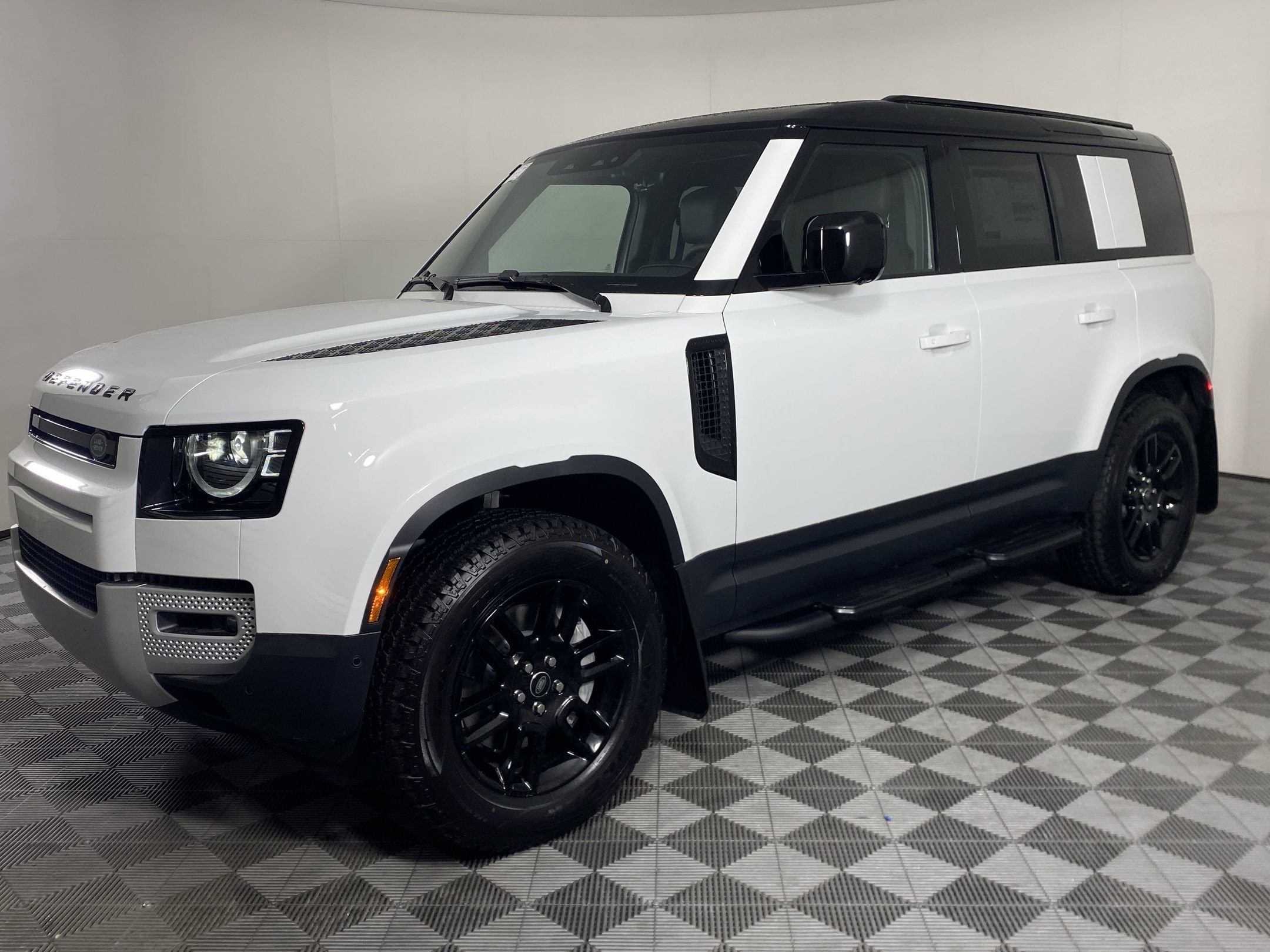 2025 Land Rover Defender 110 S