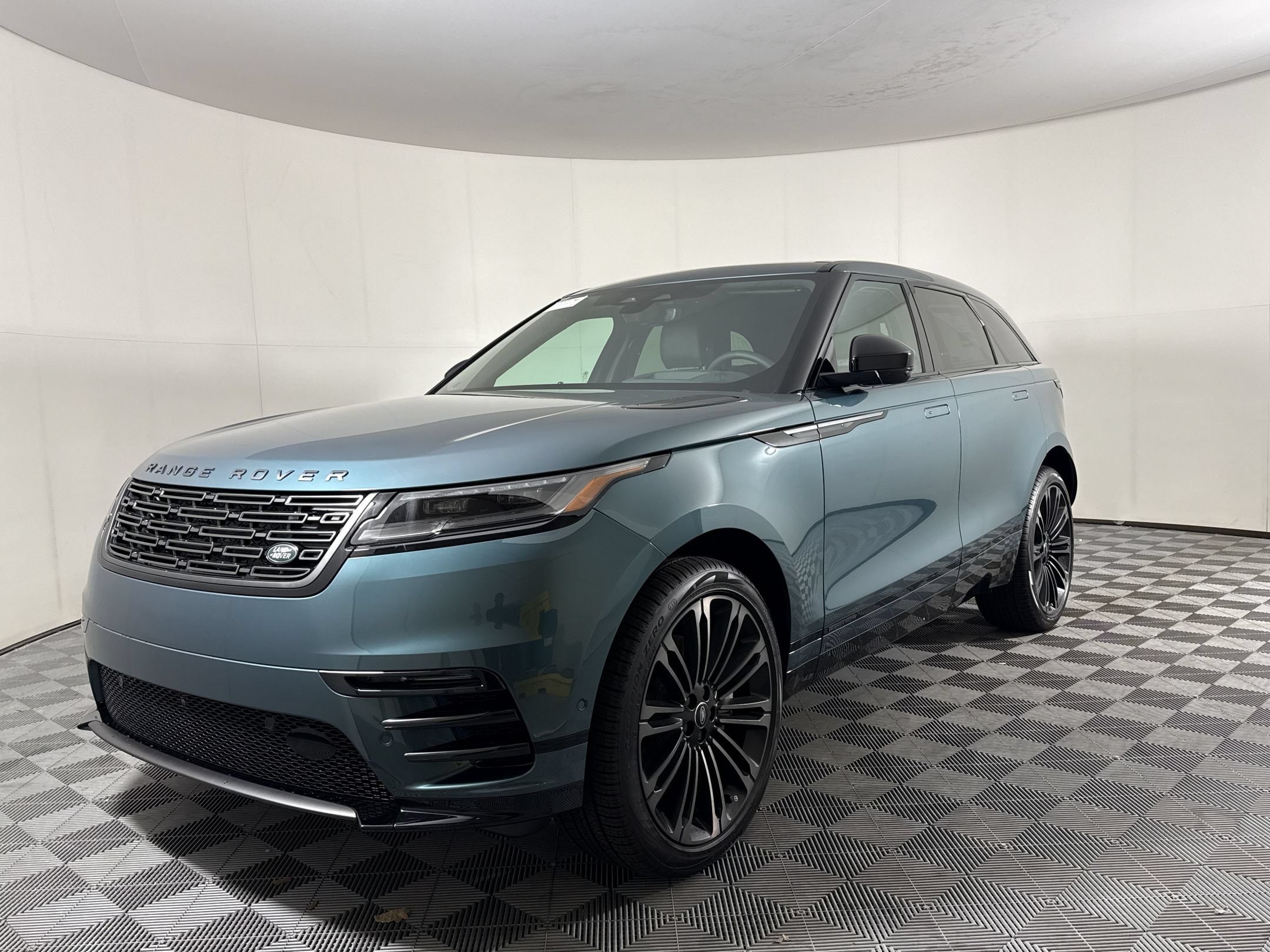 Range Rover Velar P400 Belgravia Edition SUV