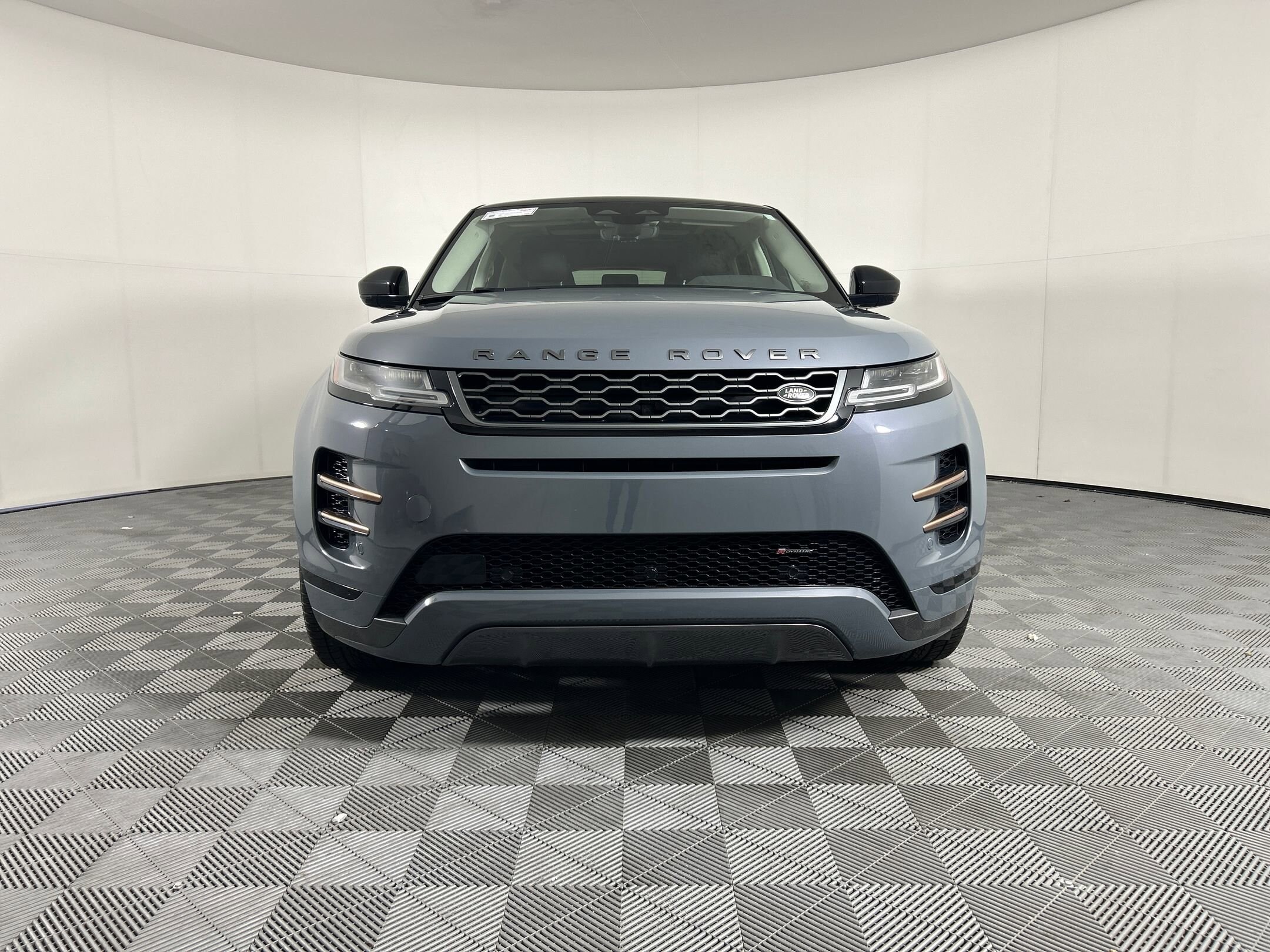 2023 Land Rover Range Rover Evoque R-Dynamic SE photo 4