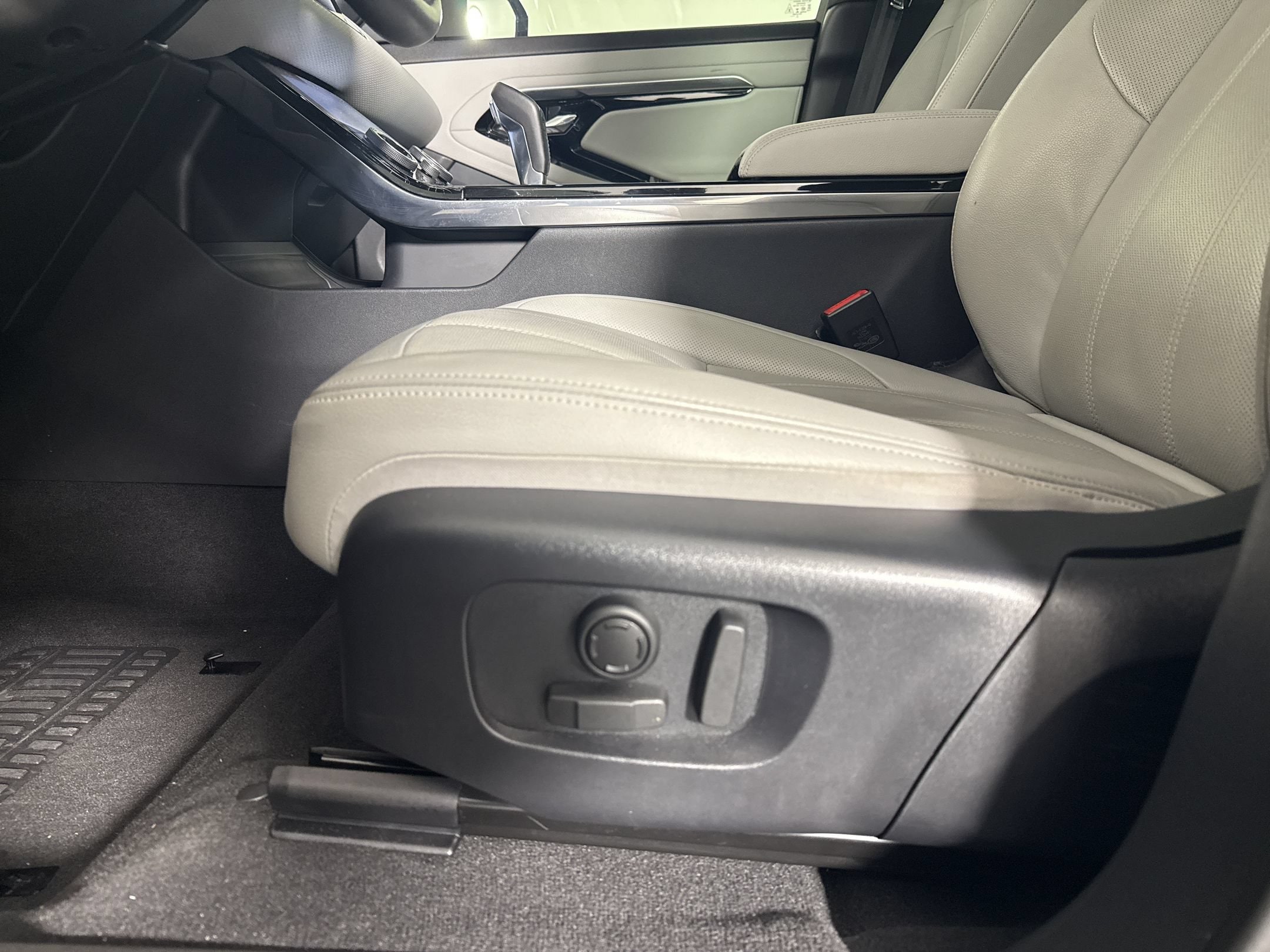 2023 Land Rover Range Rover Evoque S - Photo 14
