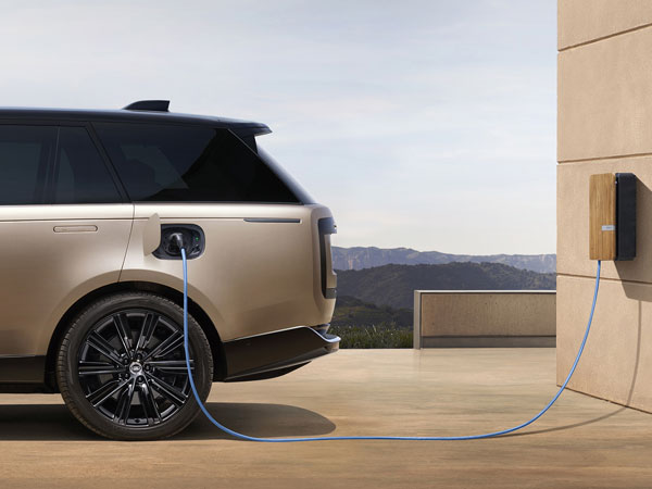 2023 Range Rover Plug-in Hybrid Charging Port