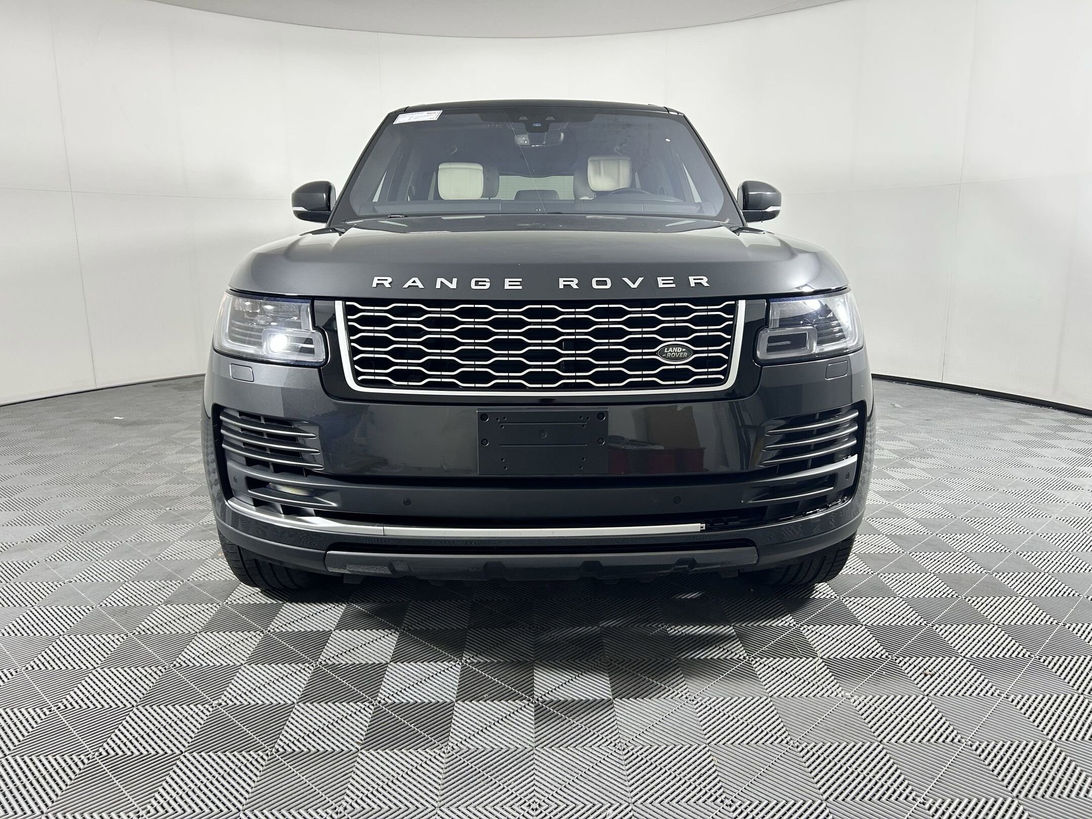 2022 Land Rover Range Rover P525 HSE HSE Westminster Edition photo 3