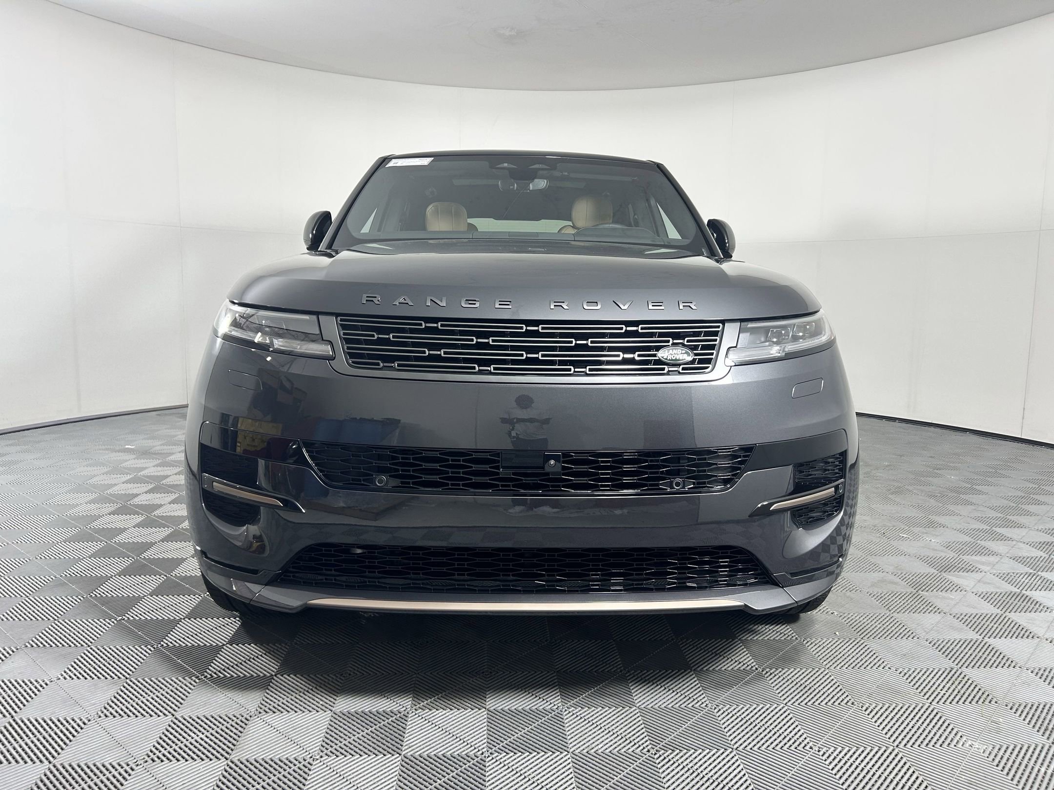 2025 Land Rover Range Rover Sport P400 Dynamic SE photo 4