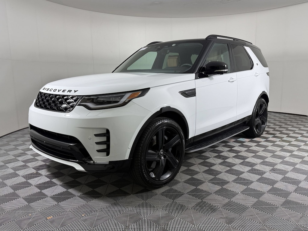 Certified 2025 Land Rover Discovery Dynamic SE SUV