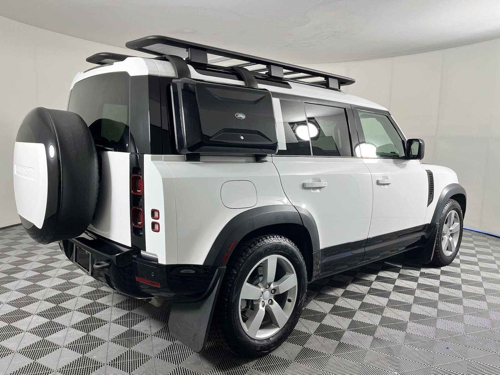 Used 2024 Land Rover Defender X-Dynamic SE with VIN SALE27EU8R2247779 for sale in Fairburn, GA