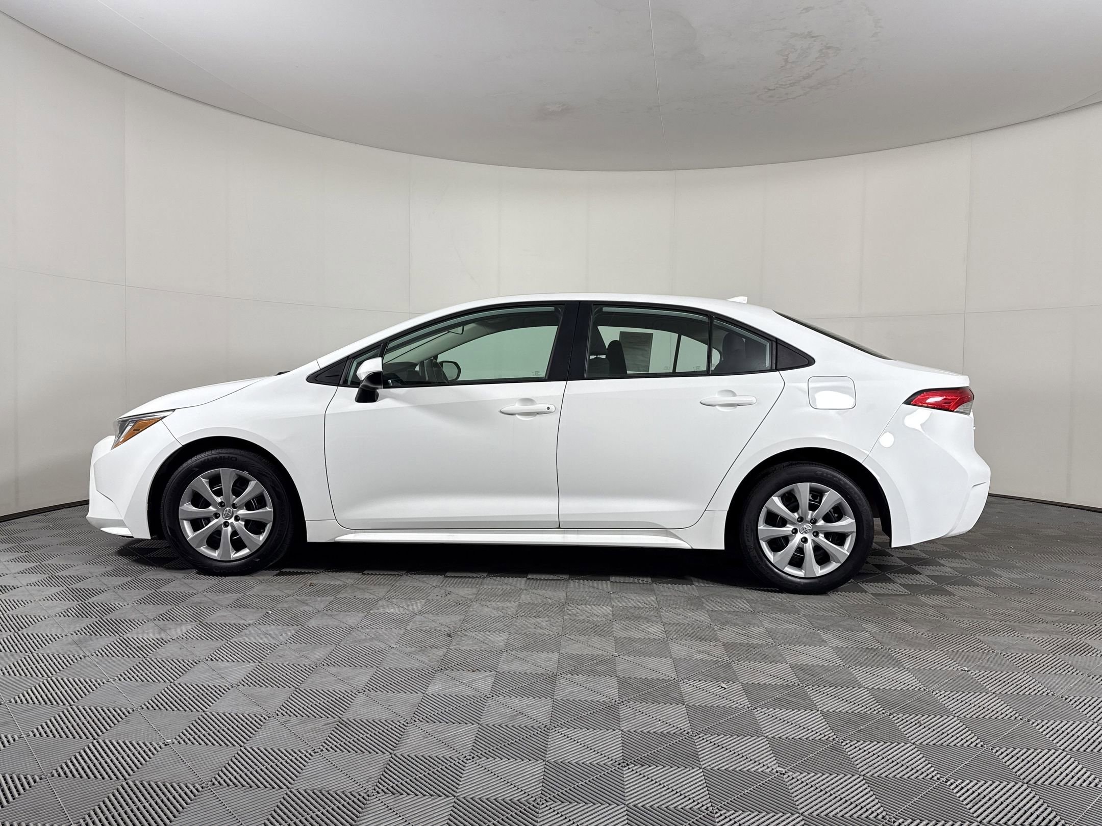 Used 2023 Toyota Corolla LE with VIN 5YFB4MDE8PP057461 for sale in Fairburn, GA