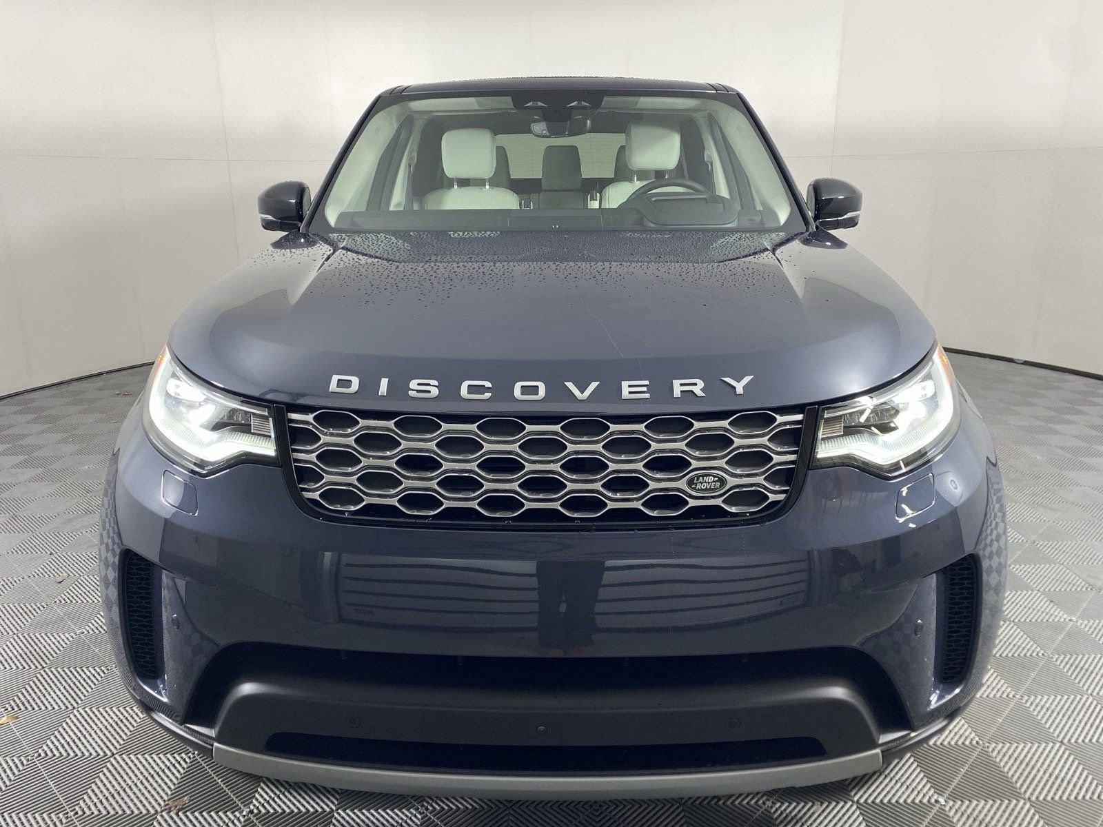 2025 Land Rover Discovery S SUV