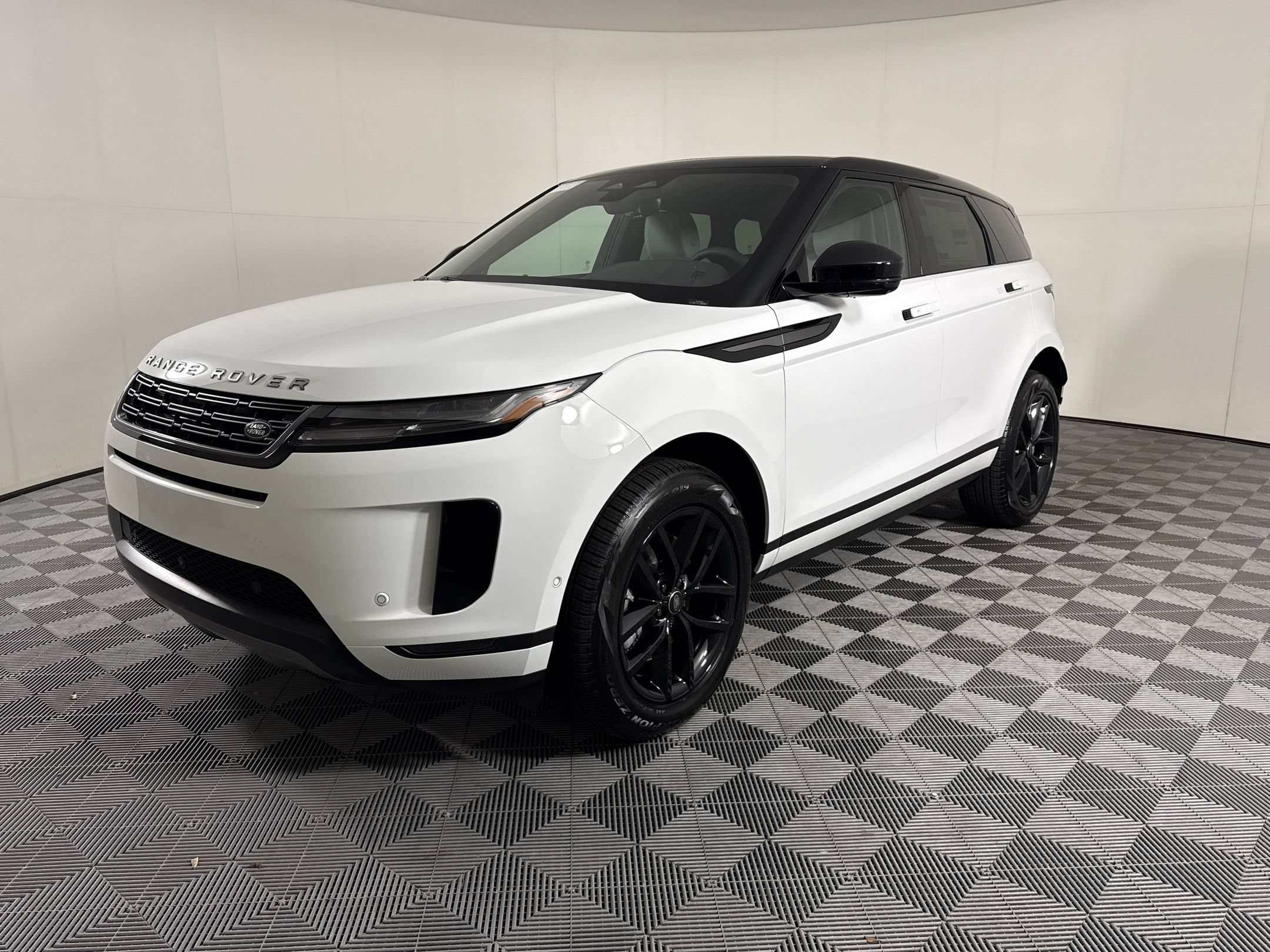 Range Rover Evoque Core S SUV