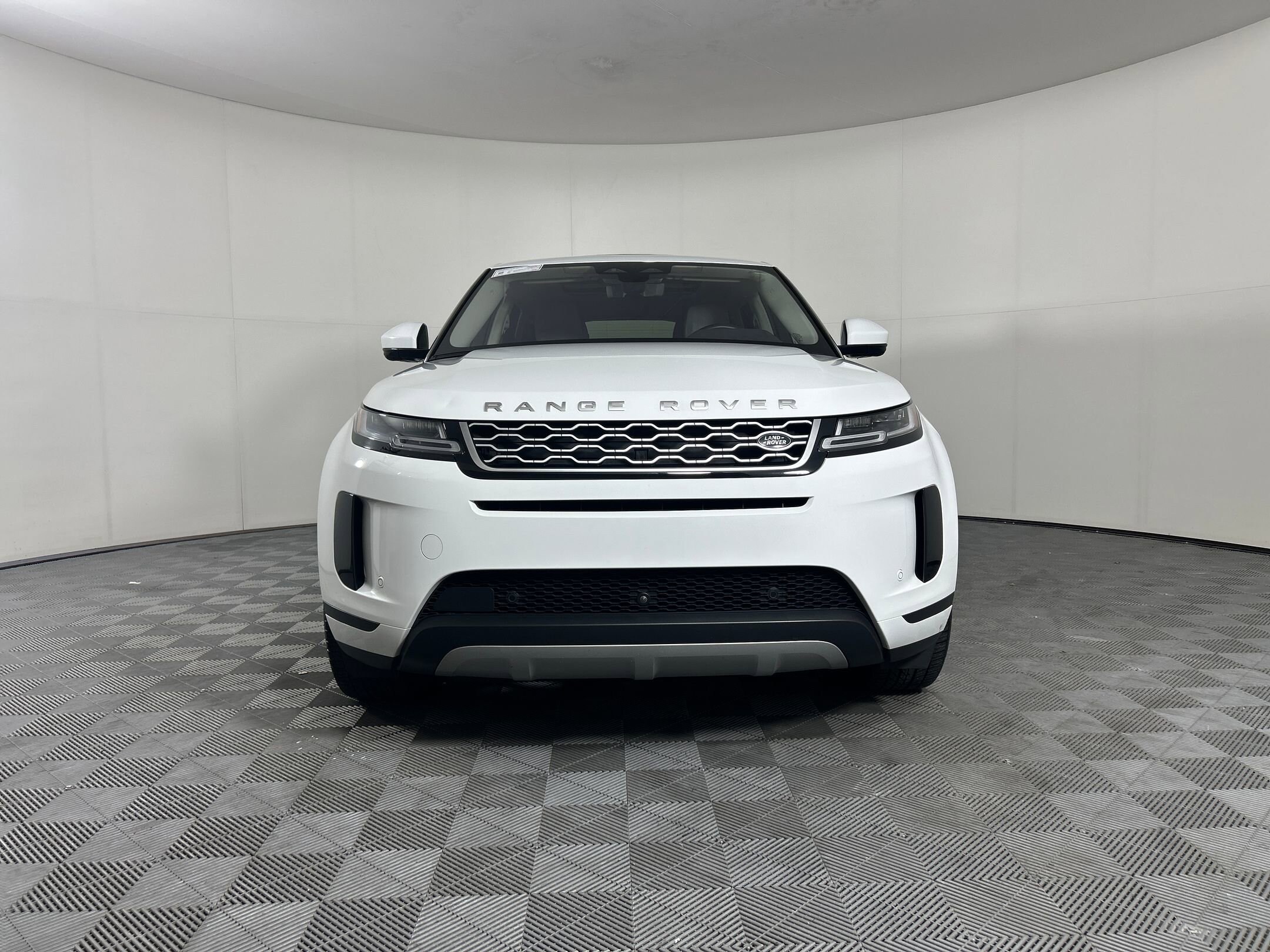 2021 Land Rover Range Rover Evoque SE photo 4