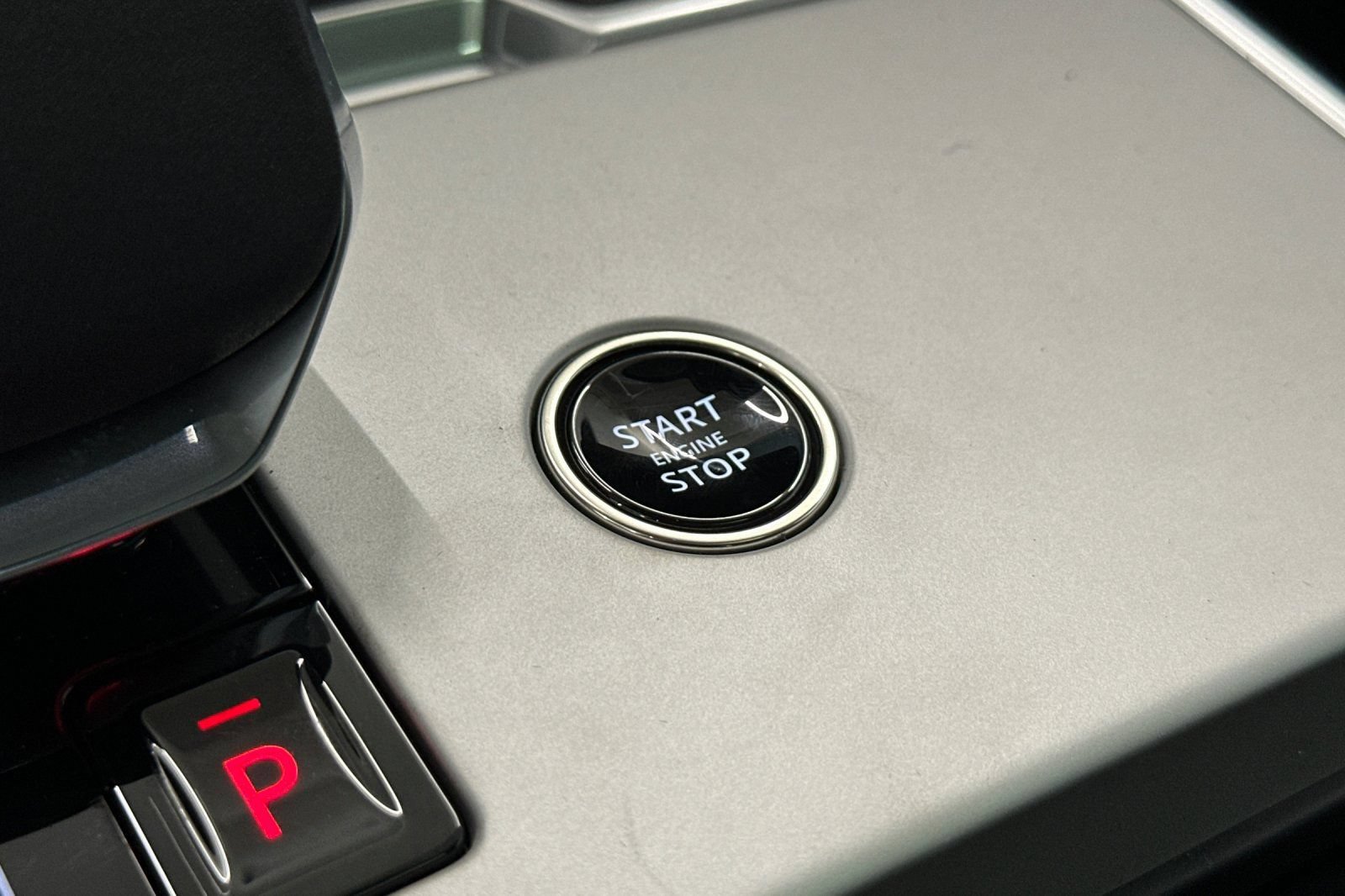 2026 Land Rover Range Rover SE - Photo 15