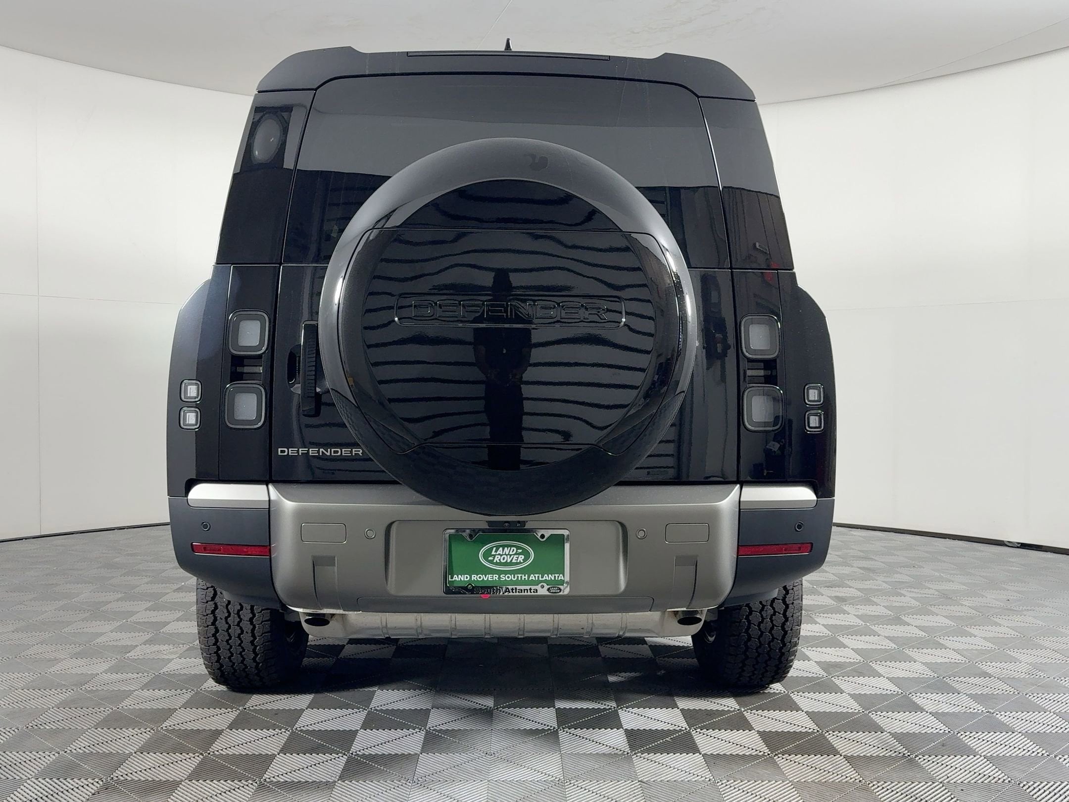 2026 Land Rover Defender S - Photo 10