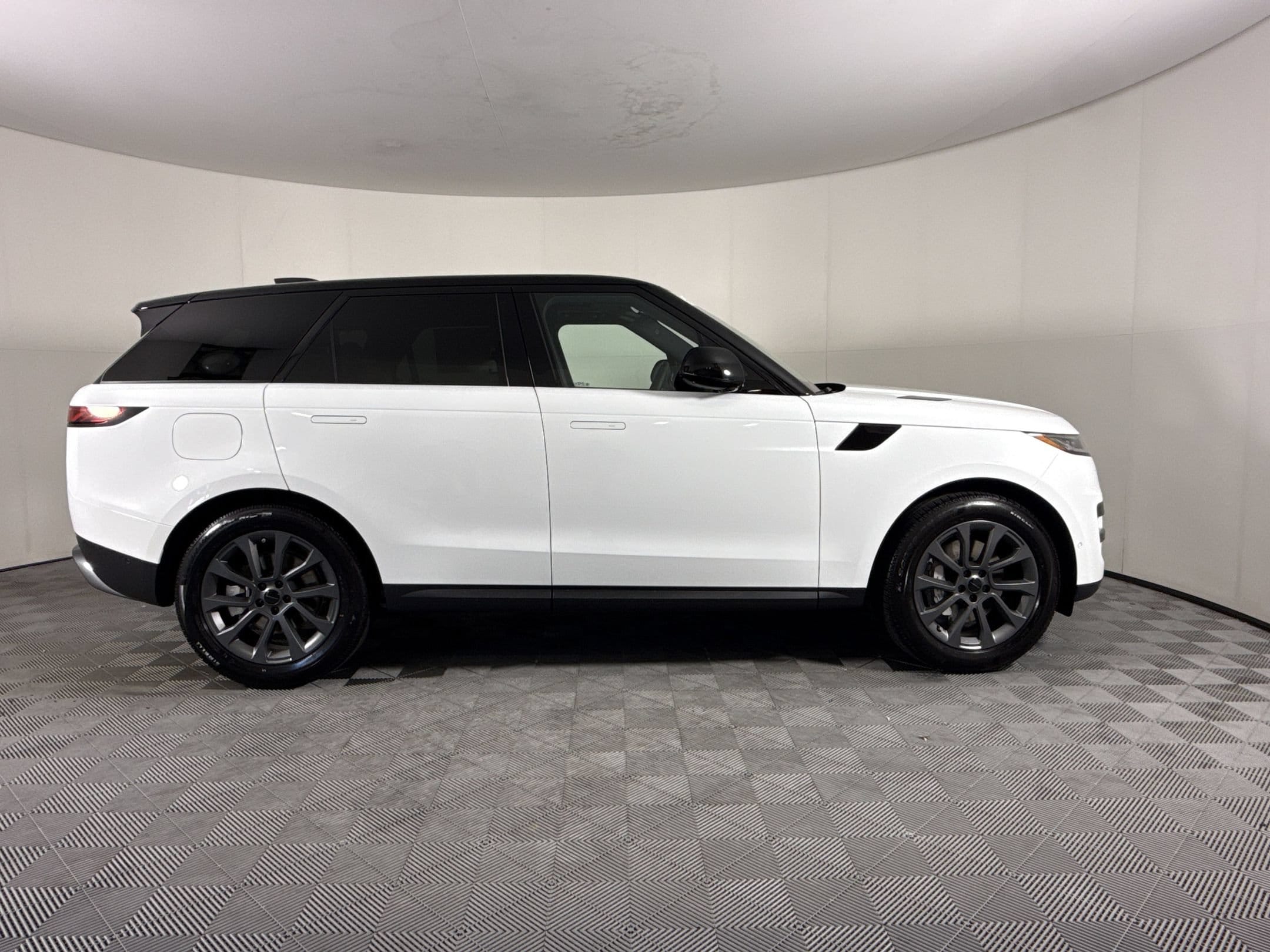 Range Rover Sport P360 SE SUV
