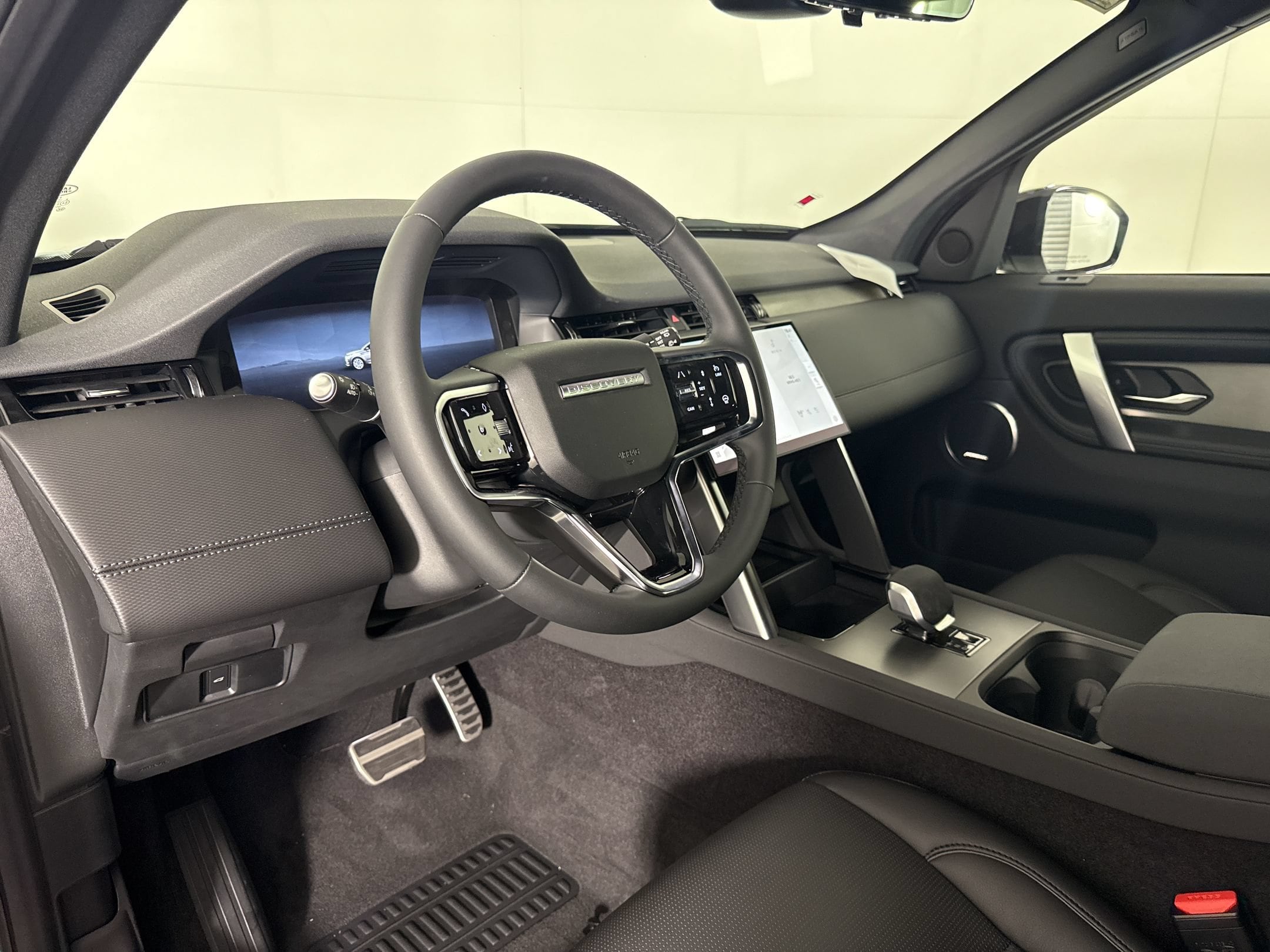 2026 Land Rover Discovery Sport Landmark SUV