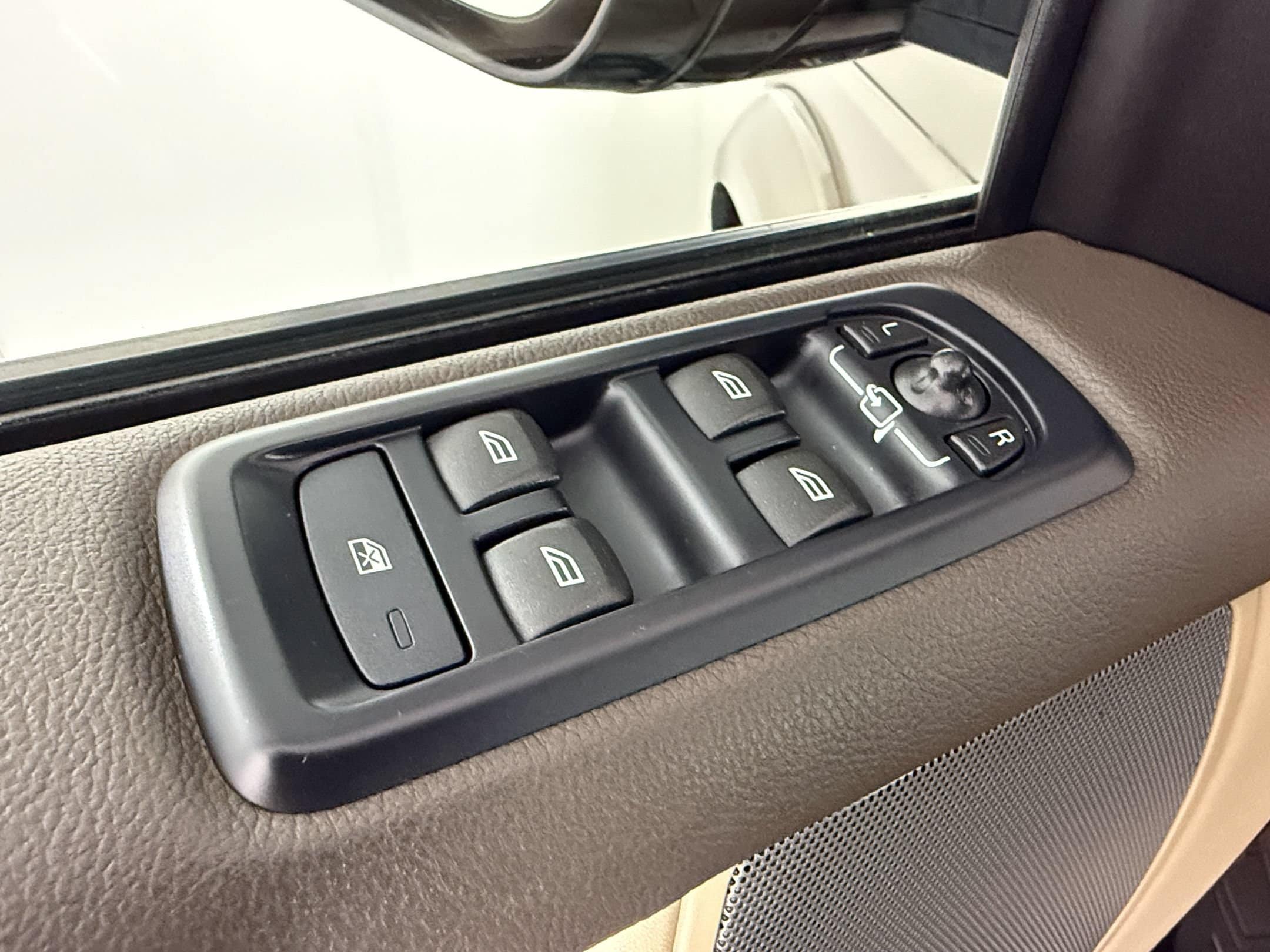 2015 Land Rover LR4 HSE - Photo 22