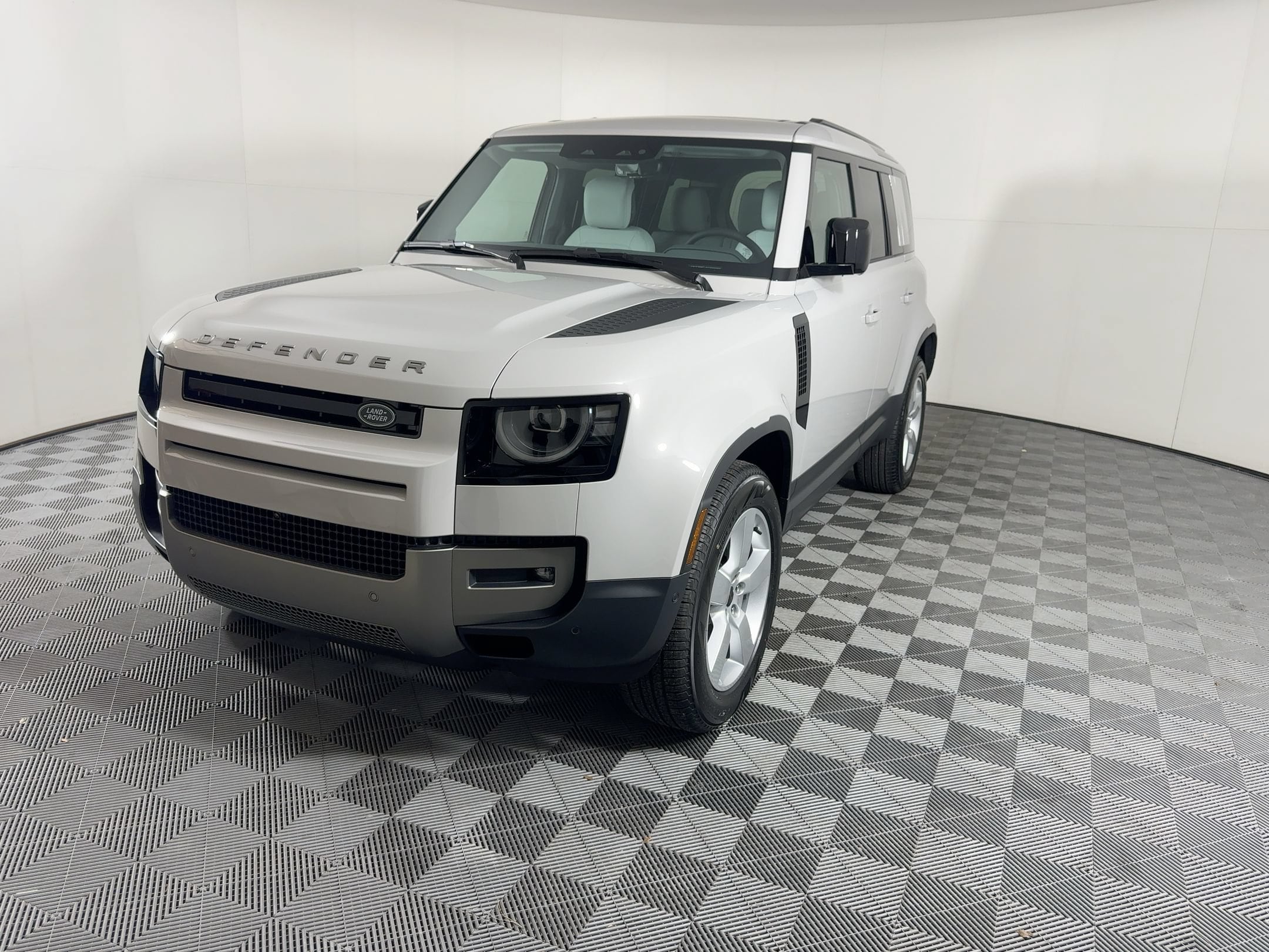 2026 Land Rover Defender 110
