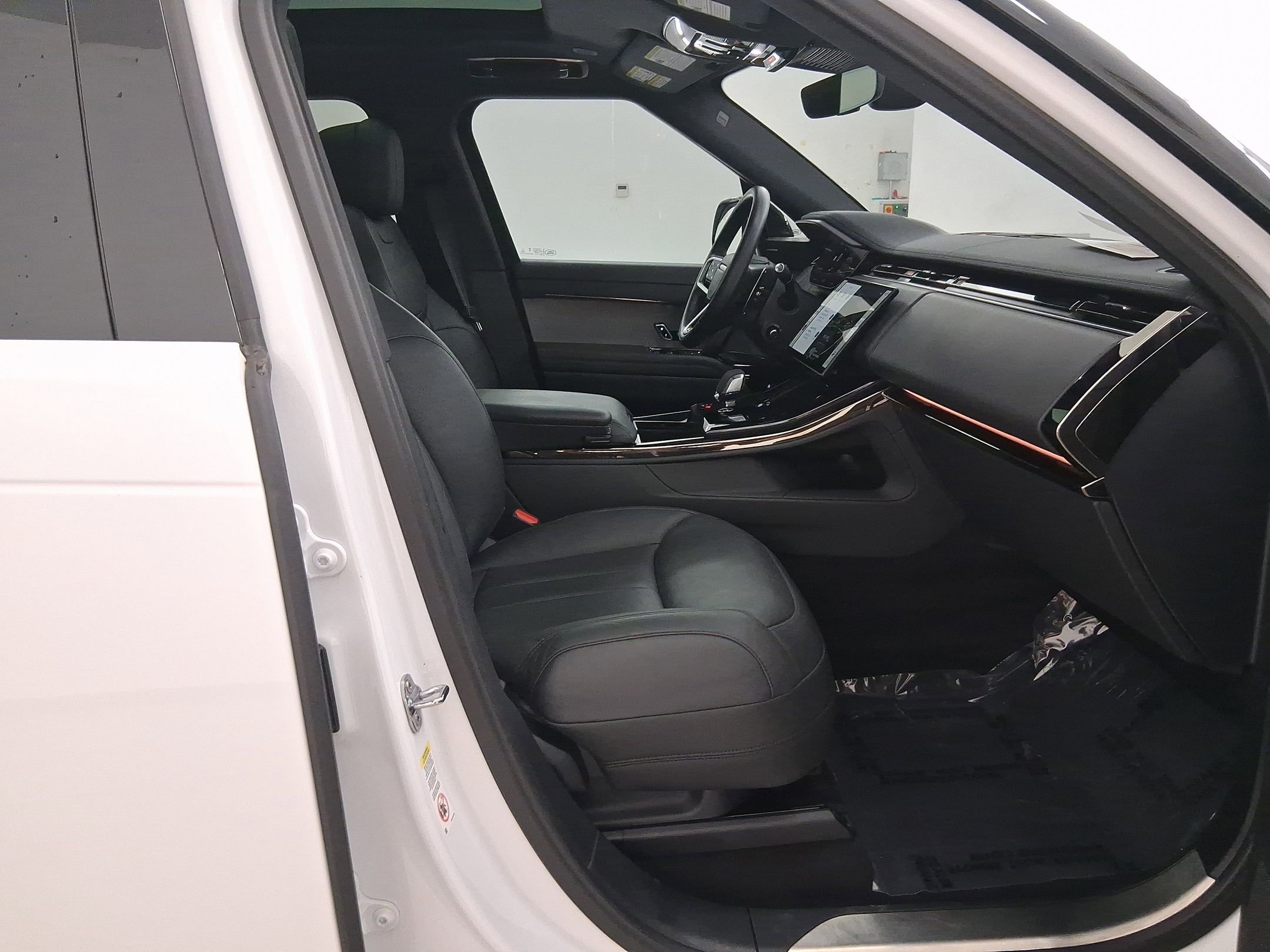 2024 Land Rover Range Rover Sport SE photo 4