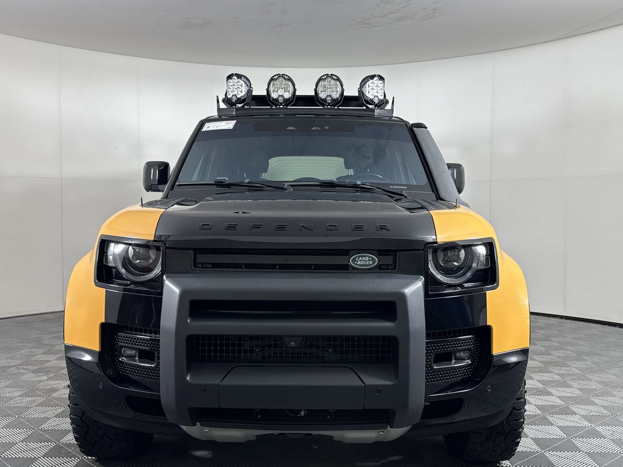 2022 Land Rover Defender X-Dynamic SE - Photo 7