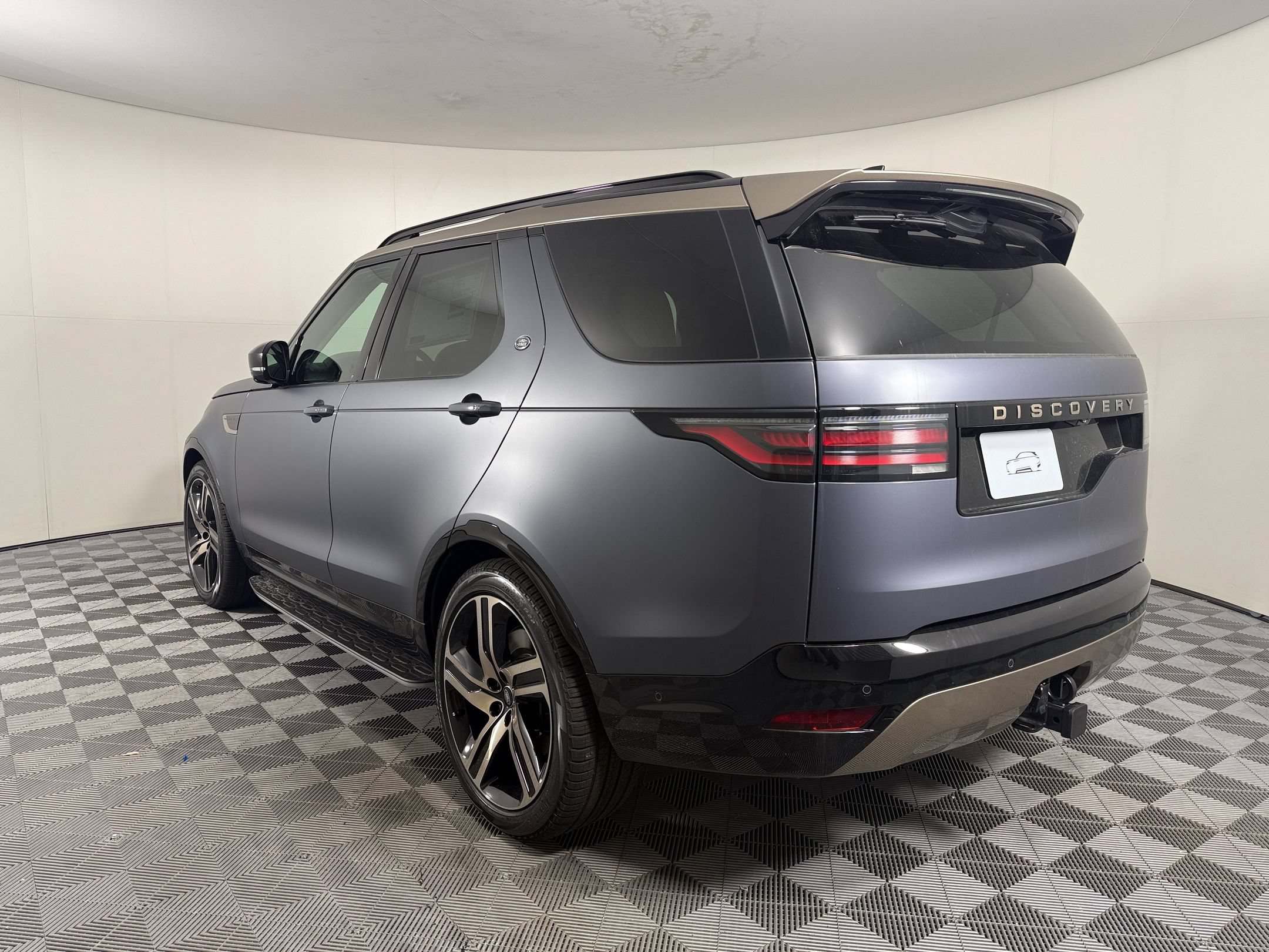 2026 Land Rover Discovery Gemini Edition SUV