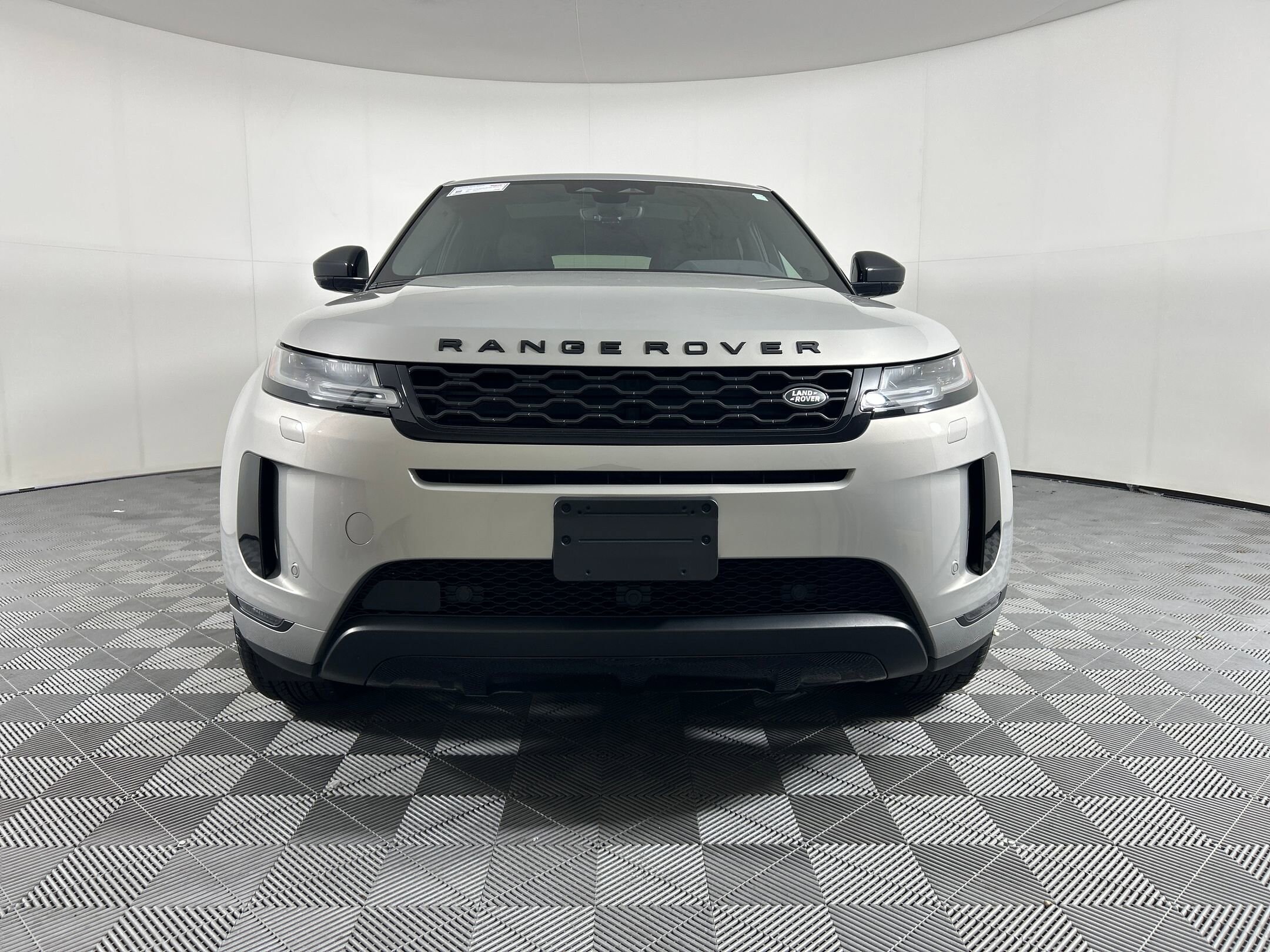 2023 Land Rover Range Rover Evoque SE photo 4
