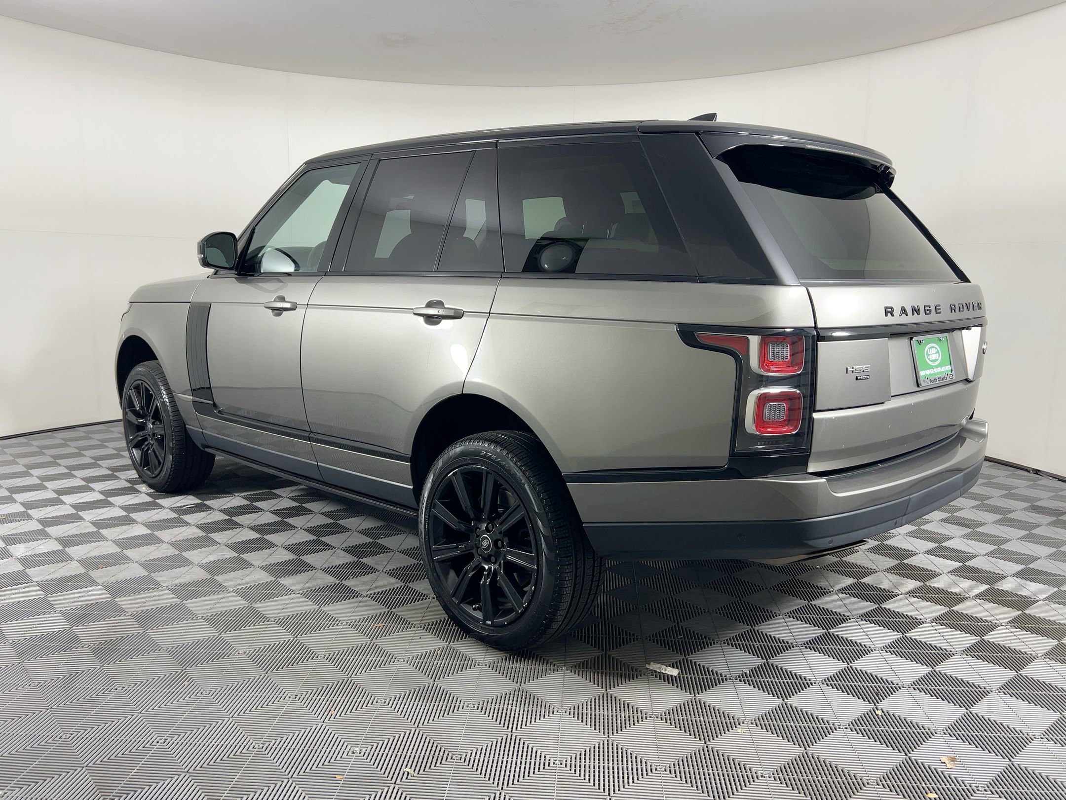 2021 Land Rover Range Rover HSE photo 2