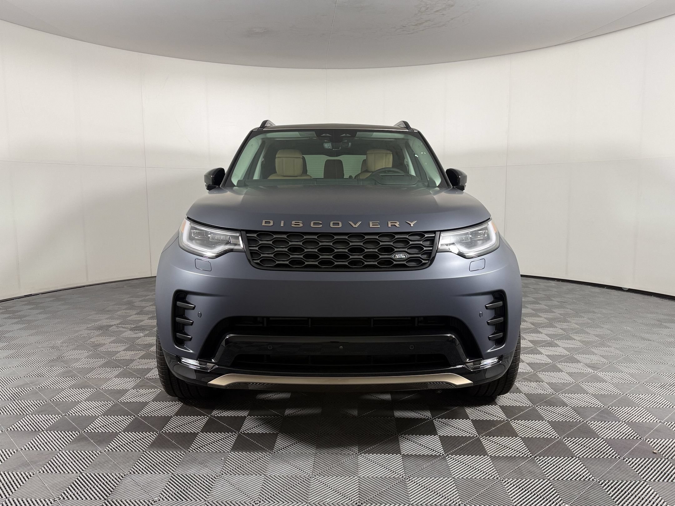 2026 Land Rover Discovery Gemini Edition SUV