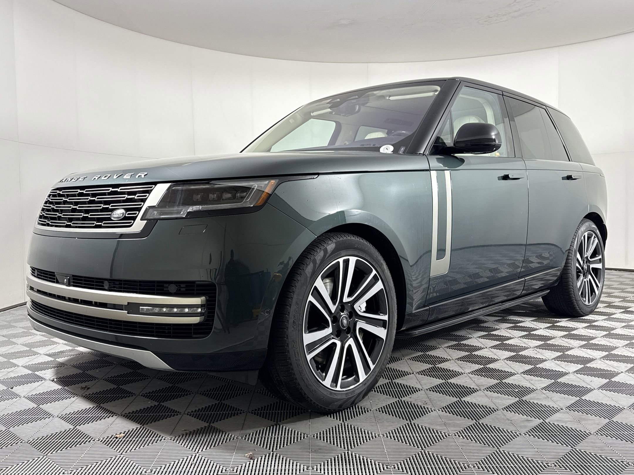 2023 Land Rover Range Rover 4.4 SE SWB's photo