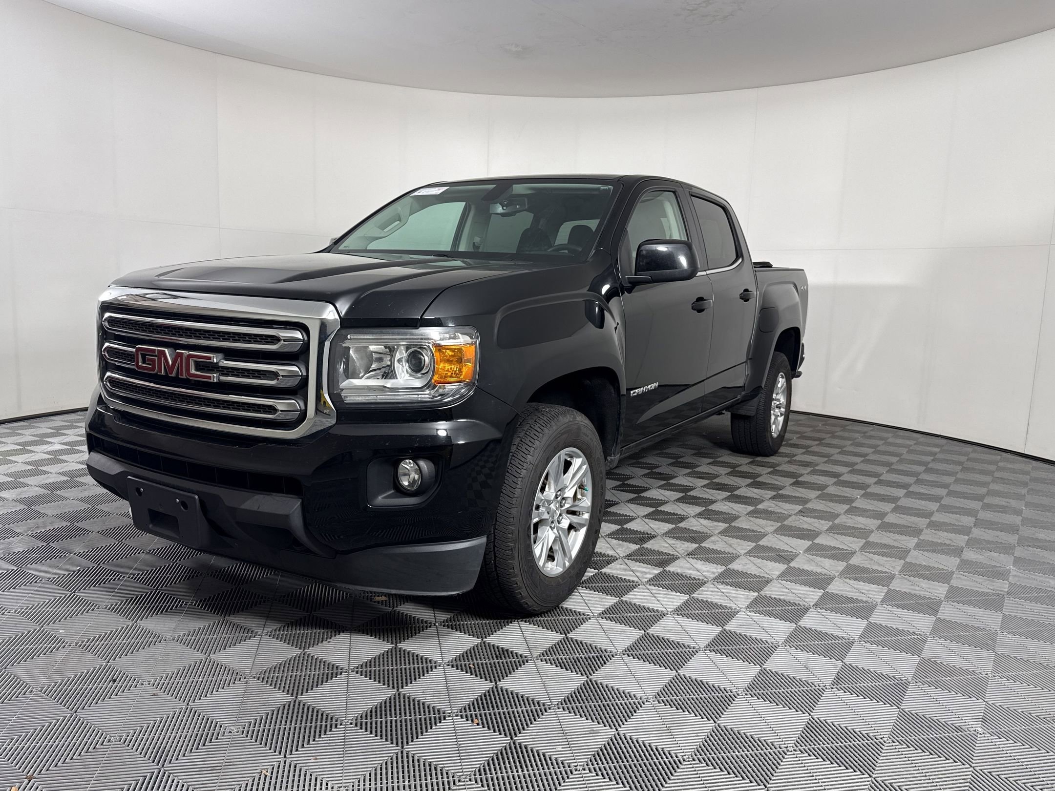 2019 GMC Canyon 4WD SLE Crew Cab Short Box's photo