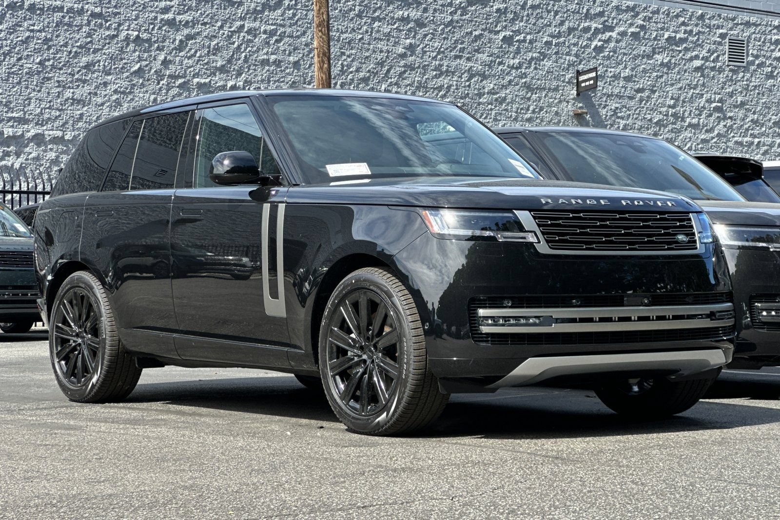 2026 Land Rover Range Rover SE - Photo 6