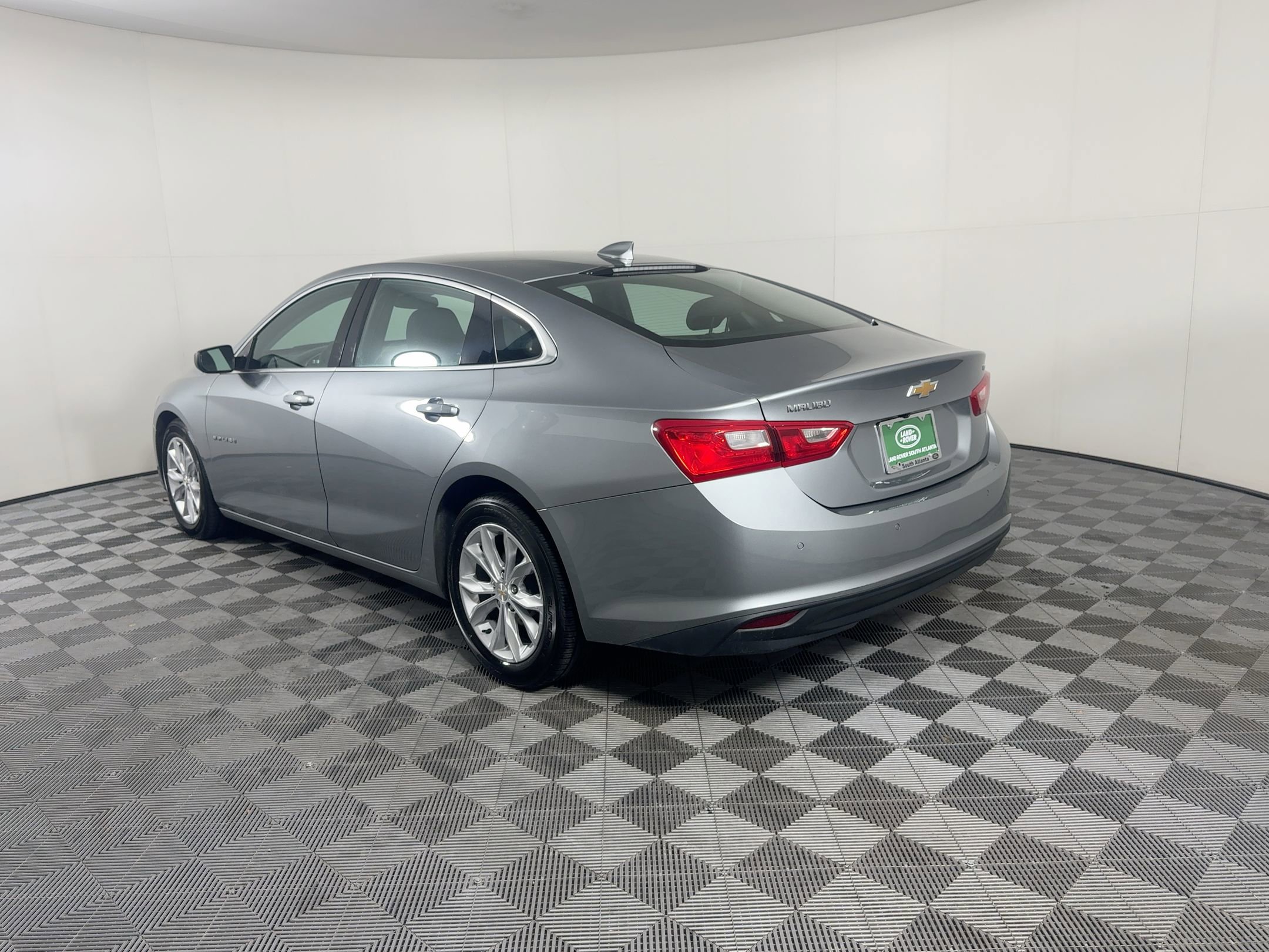 2024 Chevrolet Malibu 1LT photo 3