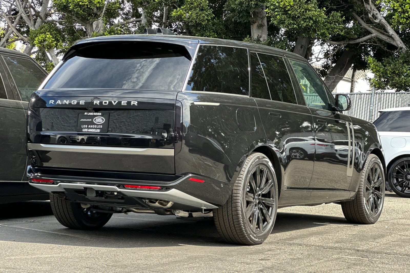 2026 Land Rover Range Rover SE - Photo 8