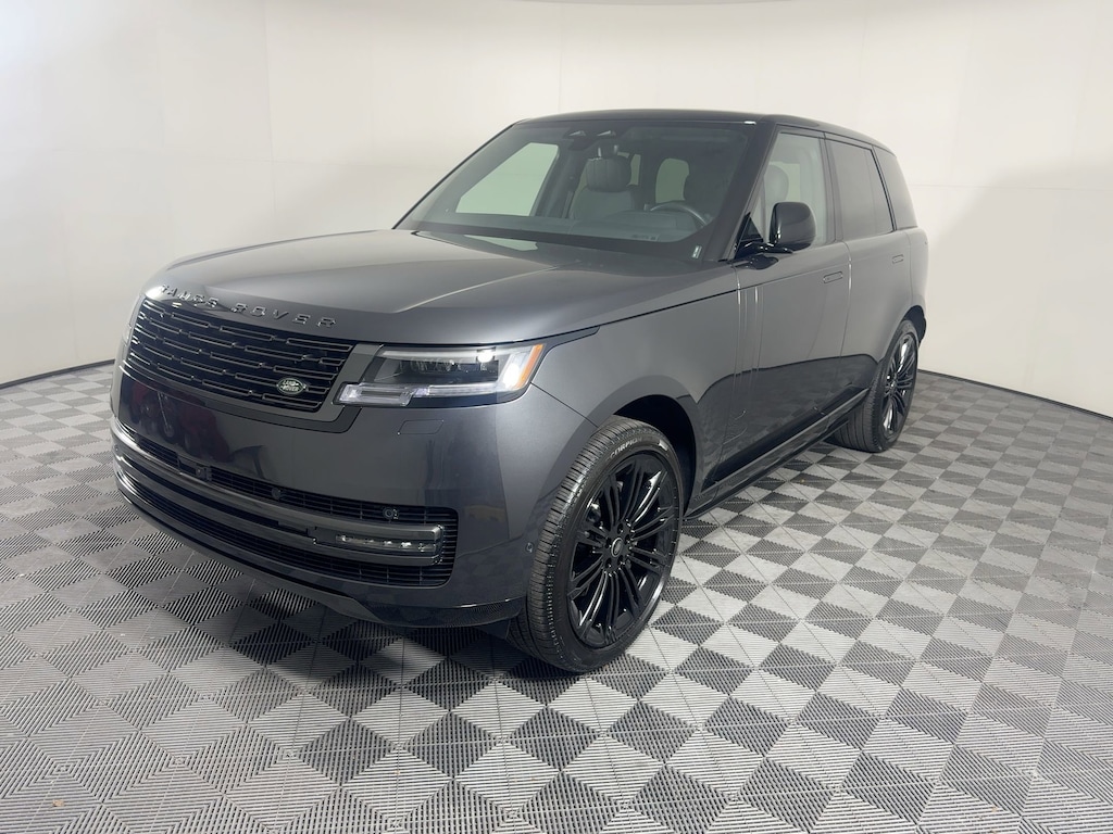 New 2025 Land Rover Range Rover P400 SE SUV