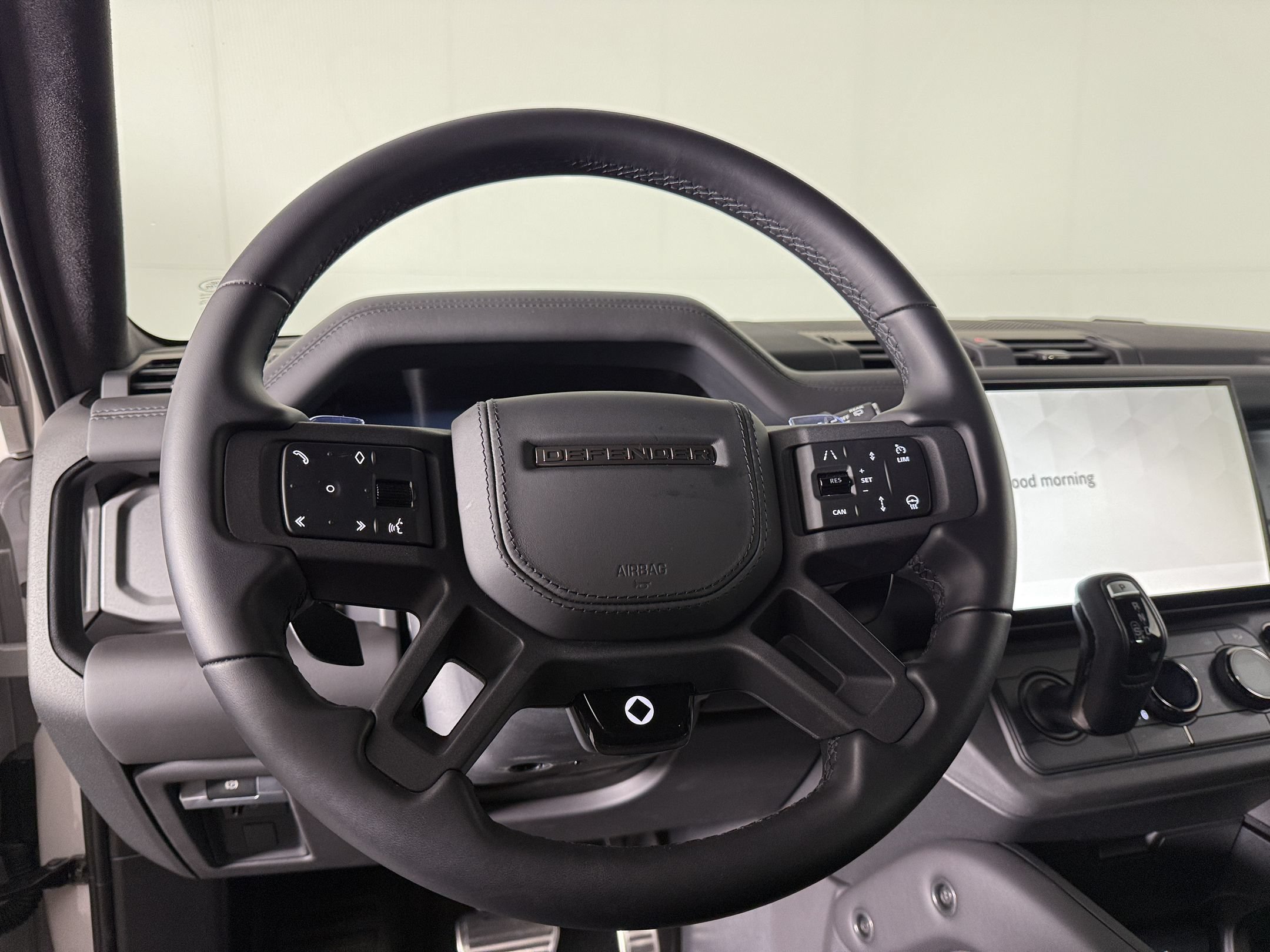 2026 Land Rover Defender OCTA - Photo 11