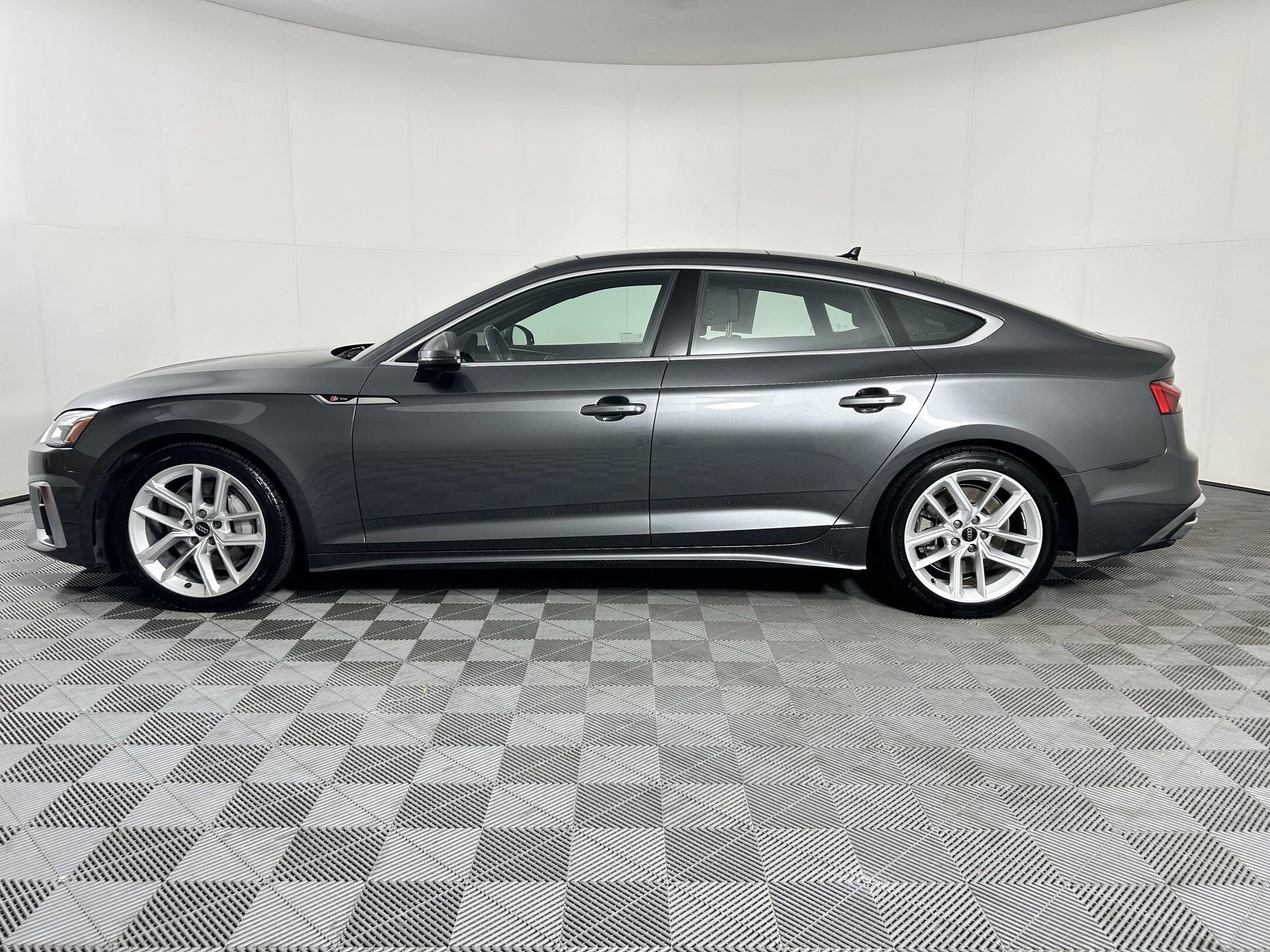 2024 Audi A5 S line Quattro Premium Plus photo 2