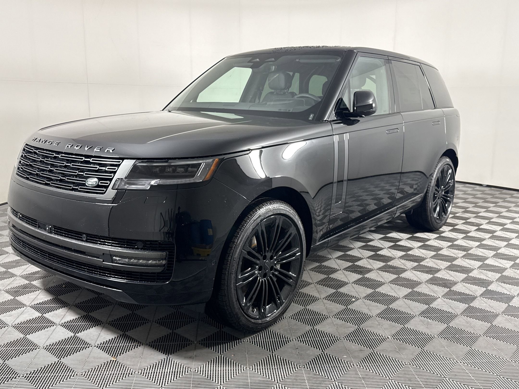 2026 Land Rover Range Rover 3.0 SE SWB's photo