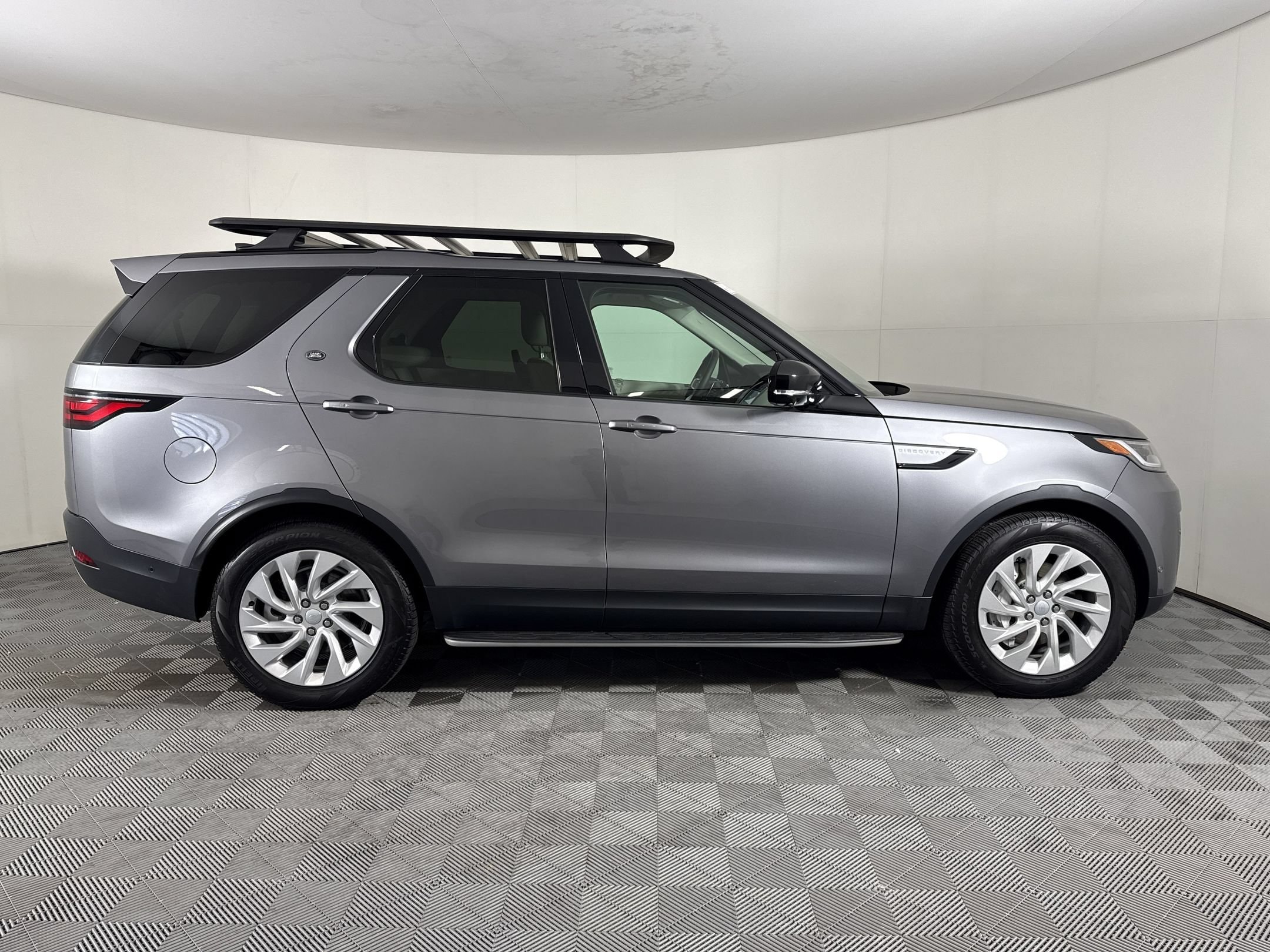 Discovery S SUV