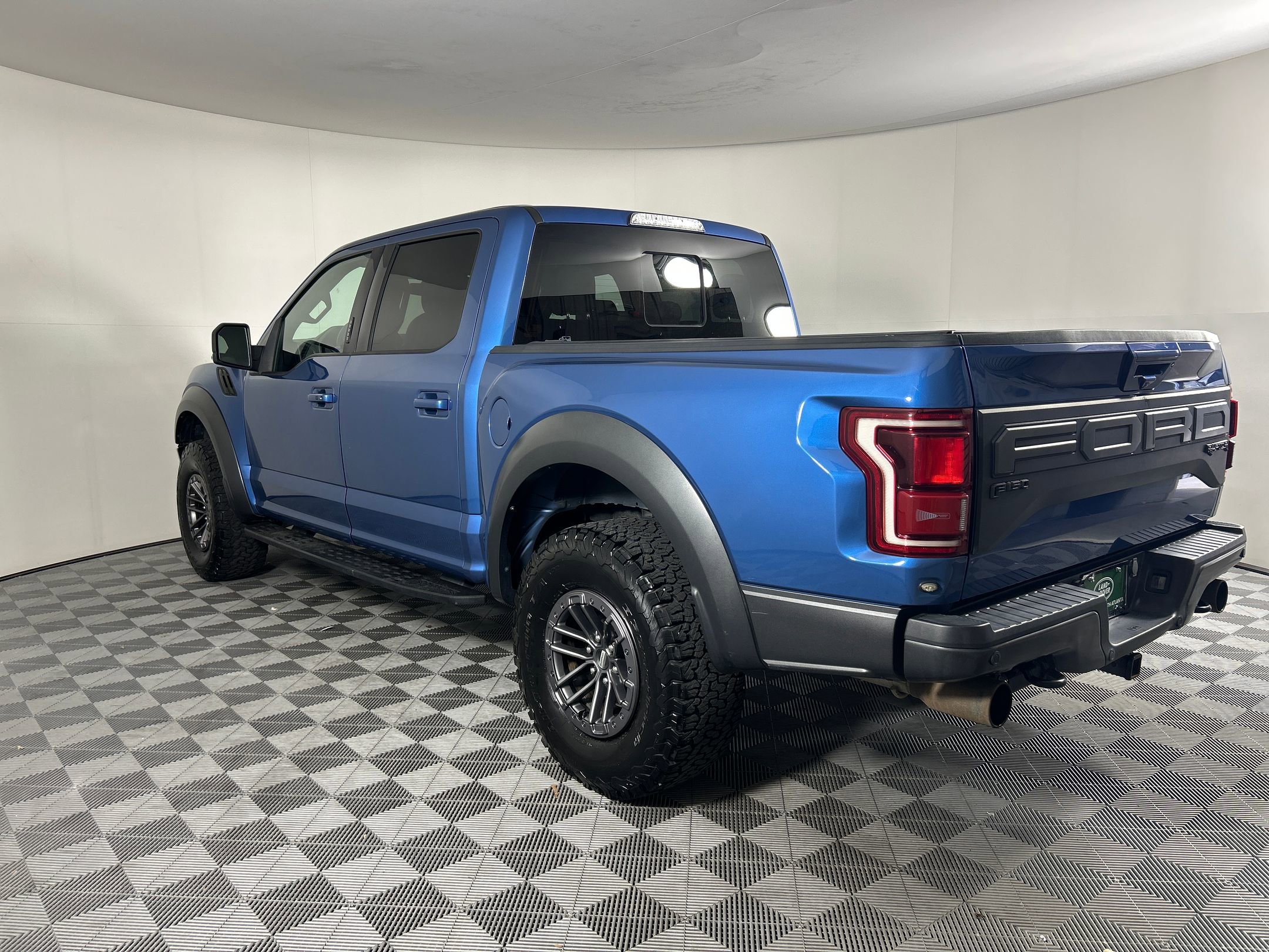 2019 Ford F-150 Raptor photo 2