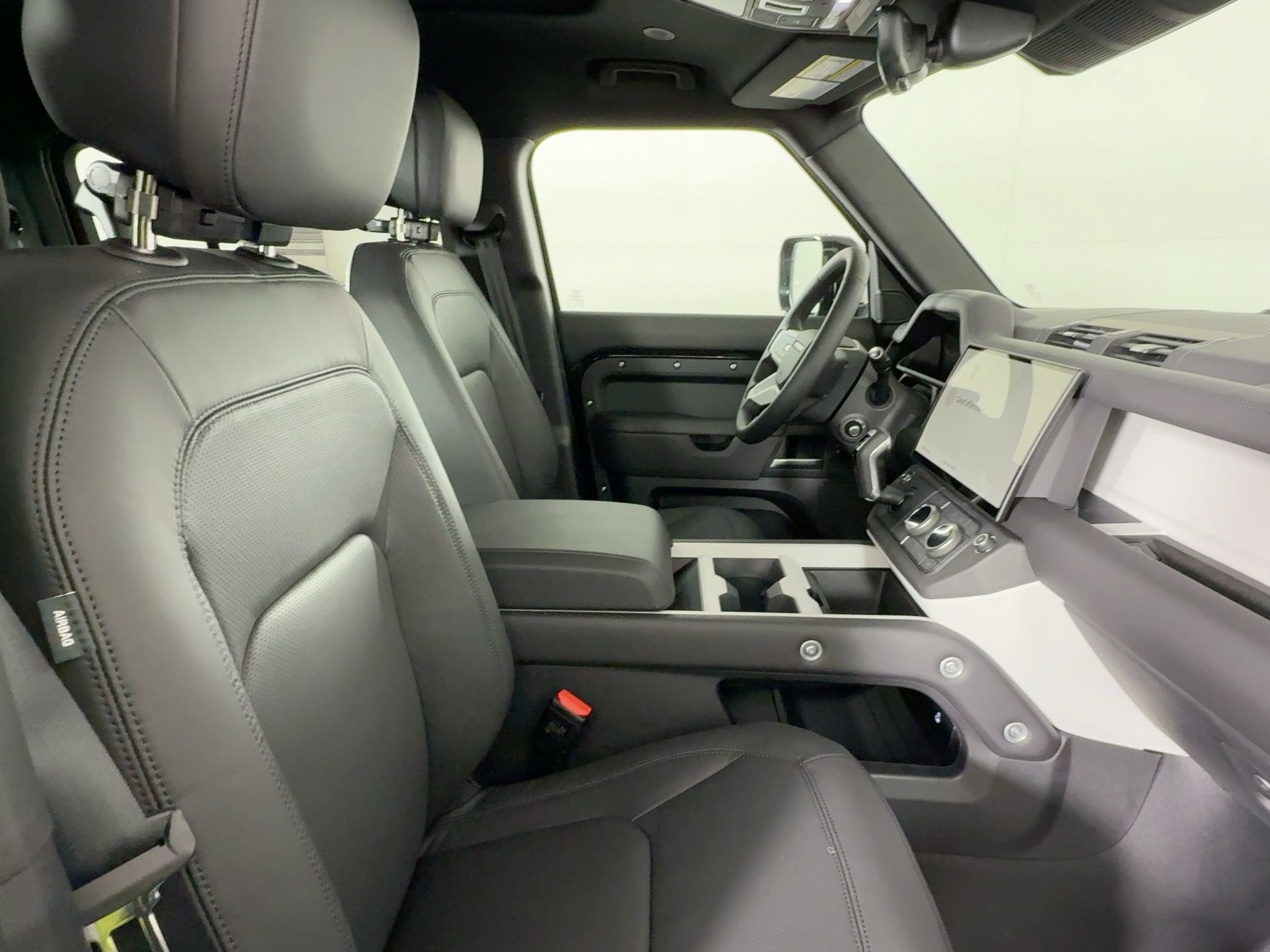 2026 Land Rover Defender S - Photo 29