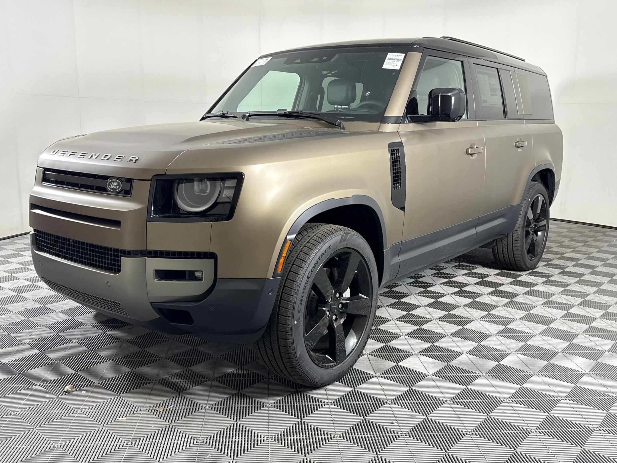 2026 Land Rover Defender 130 S P300's photo